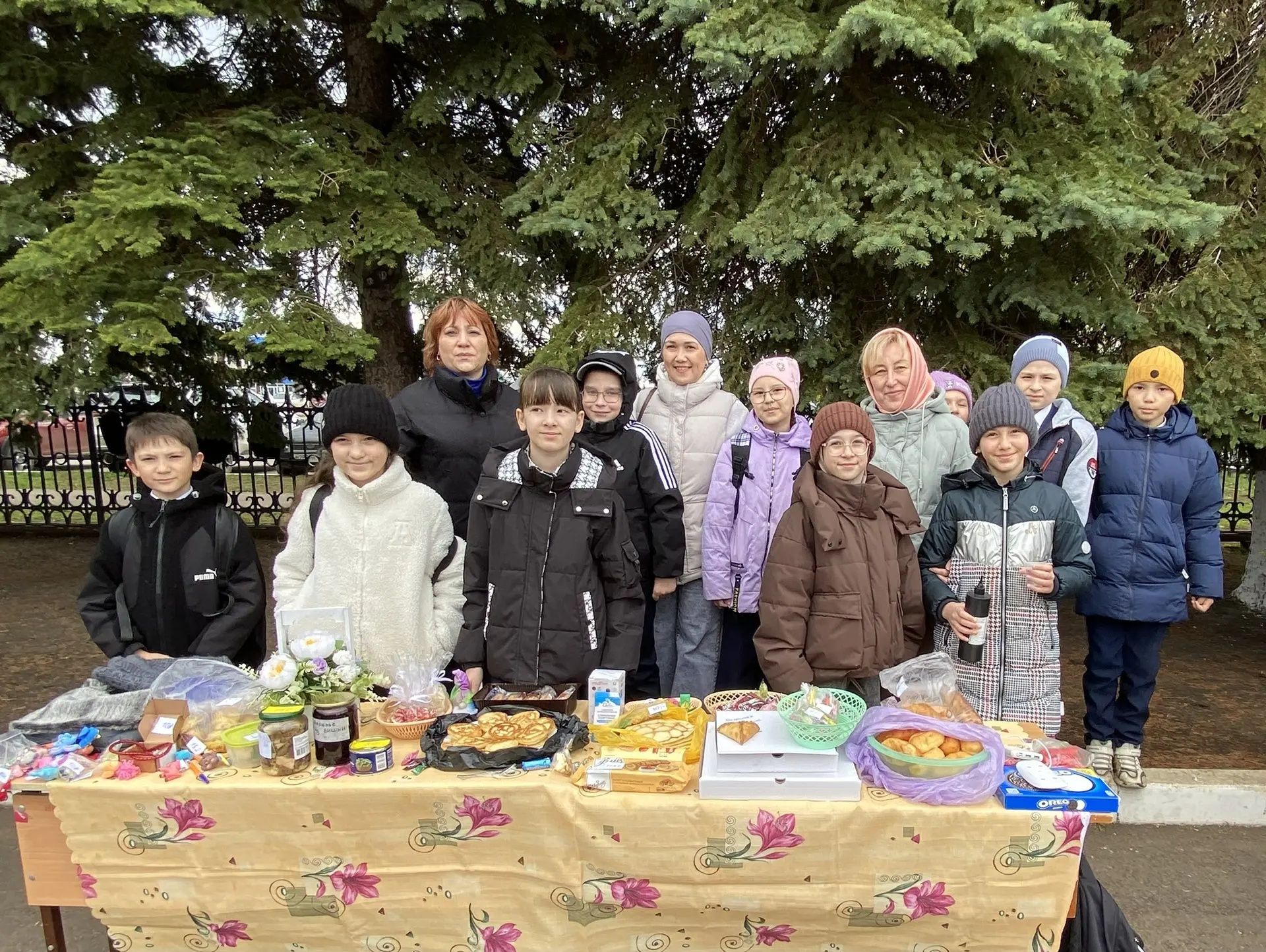 Актанышның 2нче санлы мәктәбендә хәйрия ярминкәсе һәм «Карга боткасы» бәйрәме узды