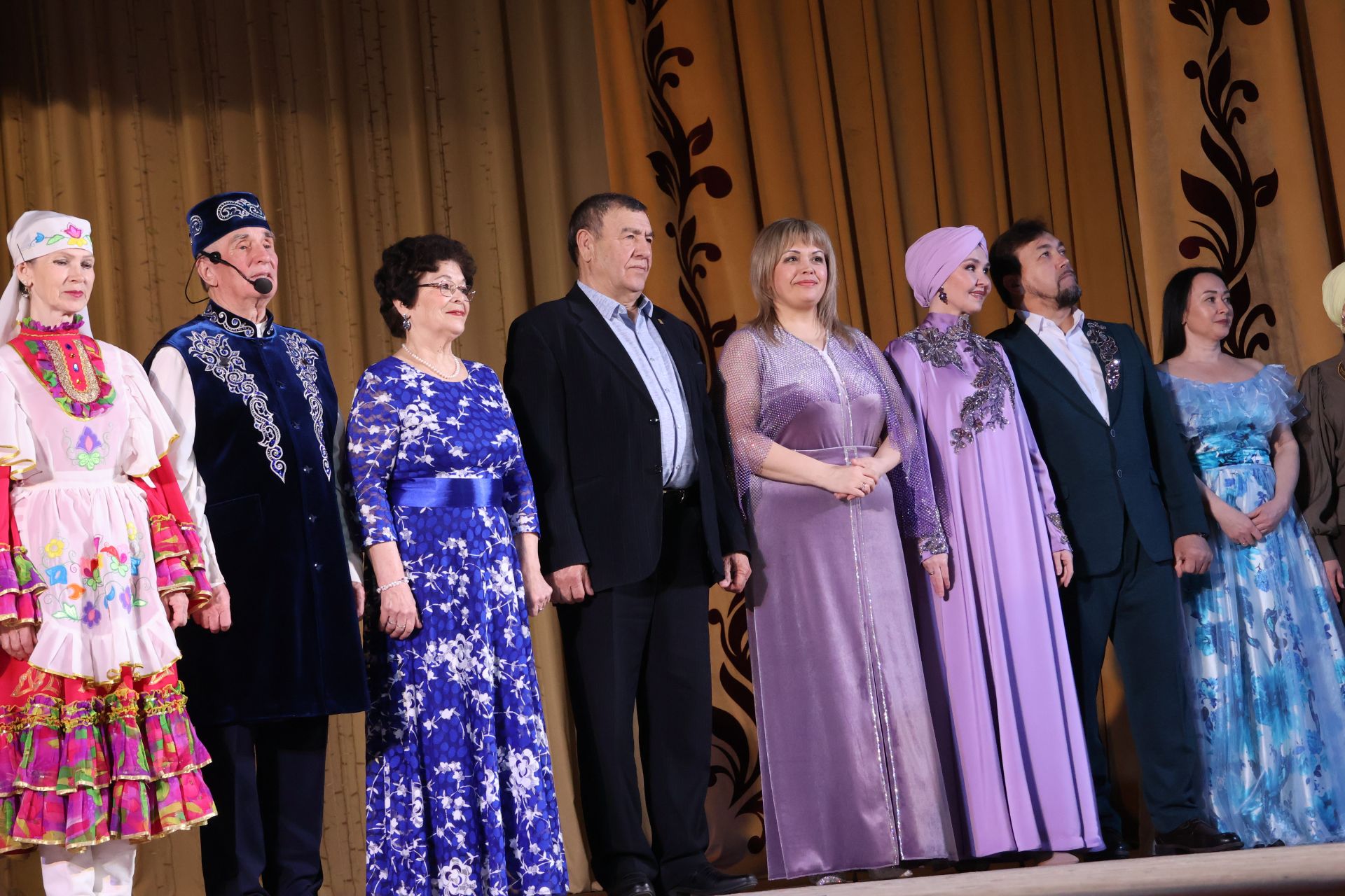 «Агыйдел» дәүләт җыр һәм бию ансамбленең «Җырланмаган әле безнең җыр» концертыннан репортаж