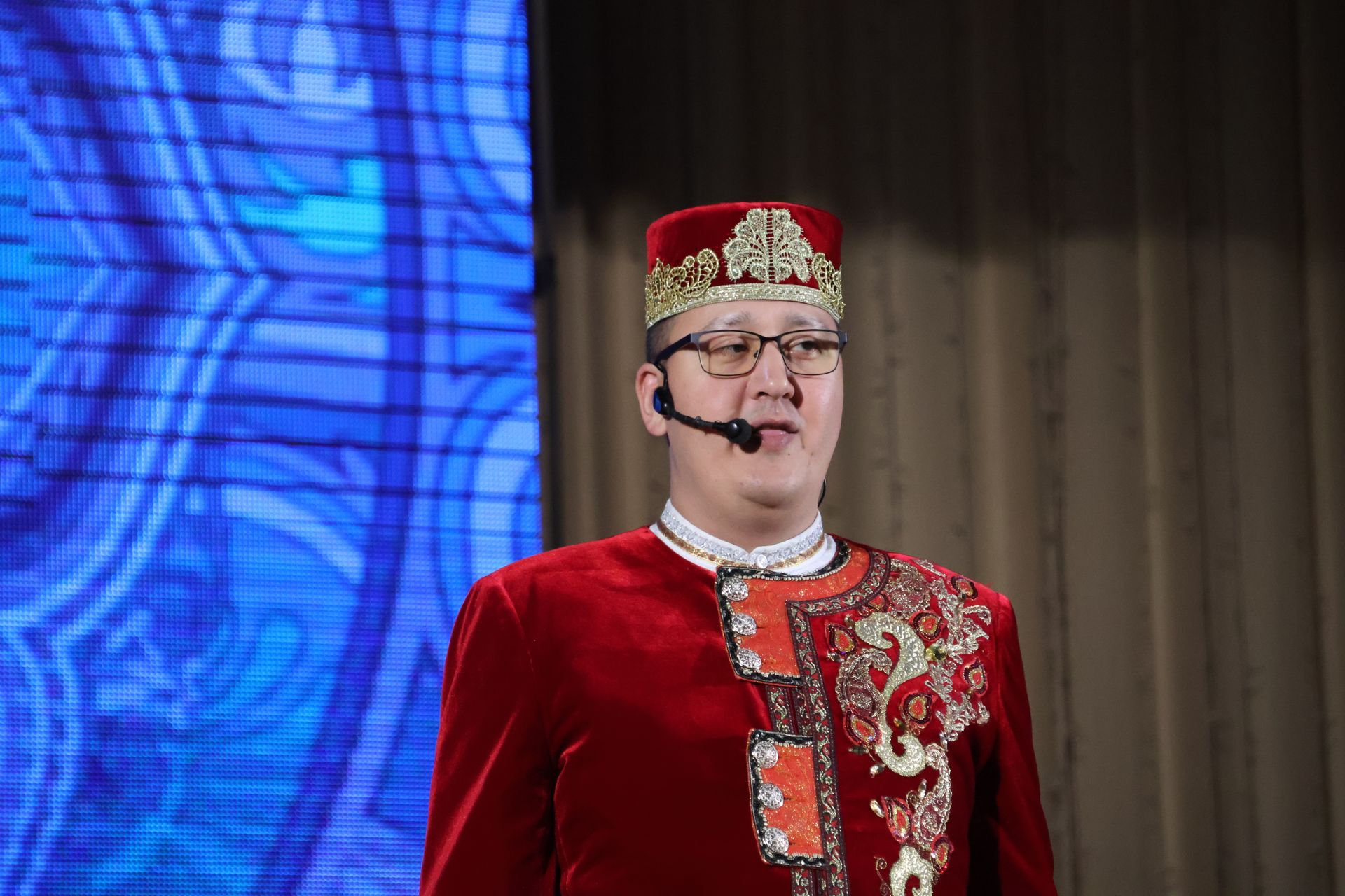 «Агыйдел» дәүләт җыр һәм бию ансамбленең «Җырланмаган әле безнең җыр» концертыннан репортаж