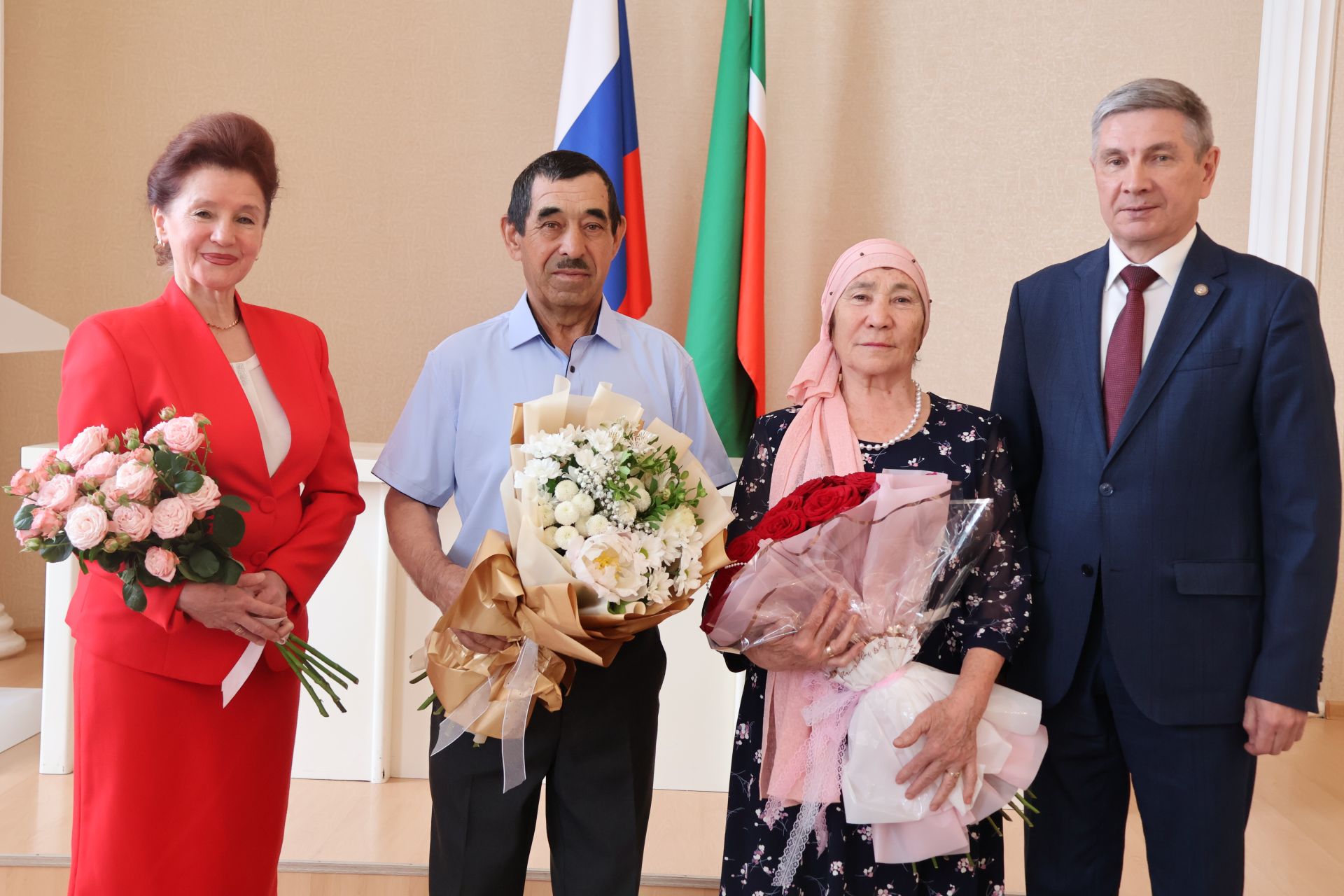 Чуракайда яшәүче Шәйхәйдәровлар гаиләсе Алтын туйларын лаеклы каршылый