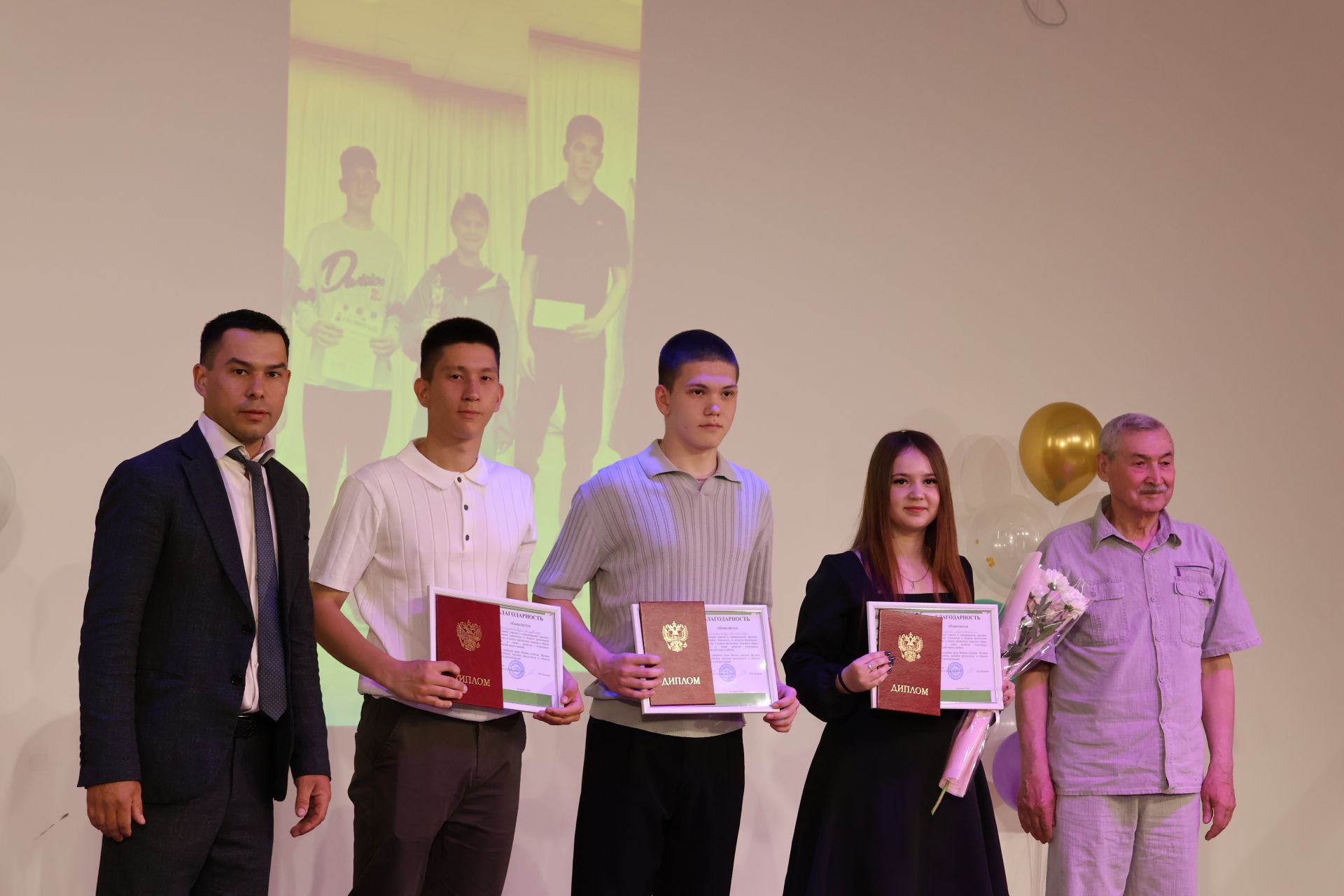 «Батыр» балалар һәм яшүсмерләр спорт мәктәбе чыгарылыш кичәсе уздырды