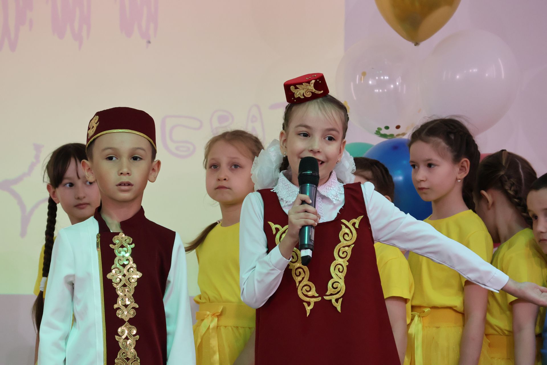Актанышта мәктәпкәчә белем бирү хезмәткәрләрен хөрмәтләделәр