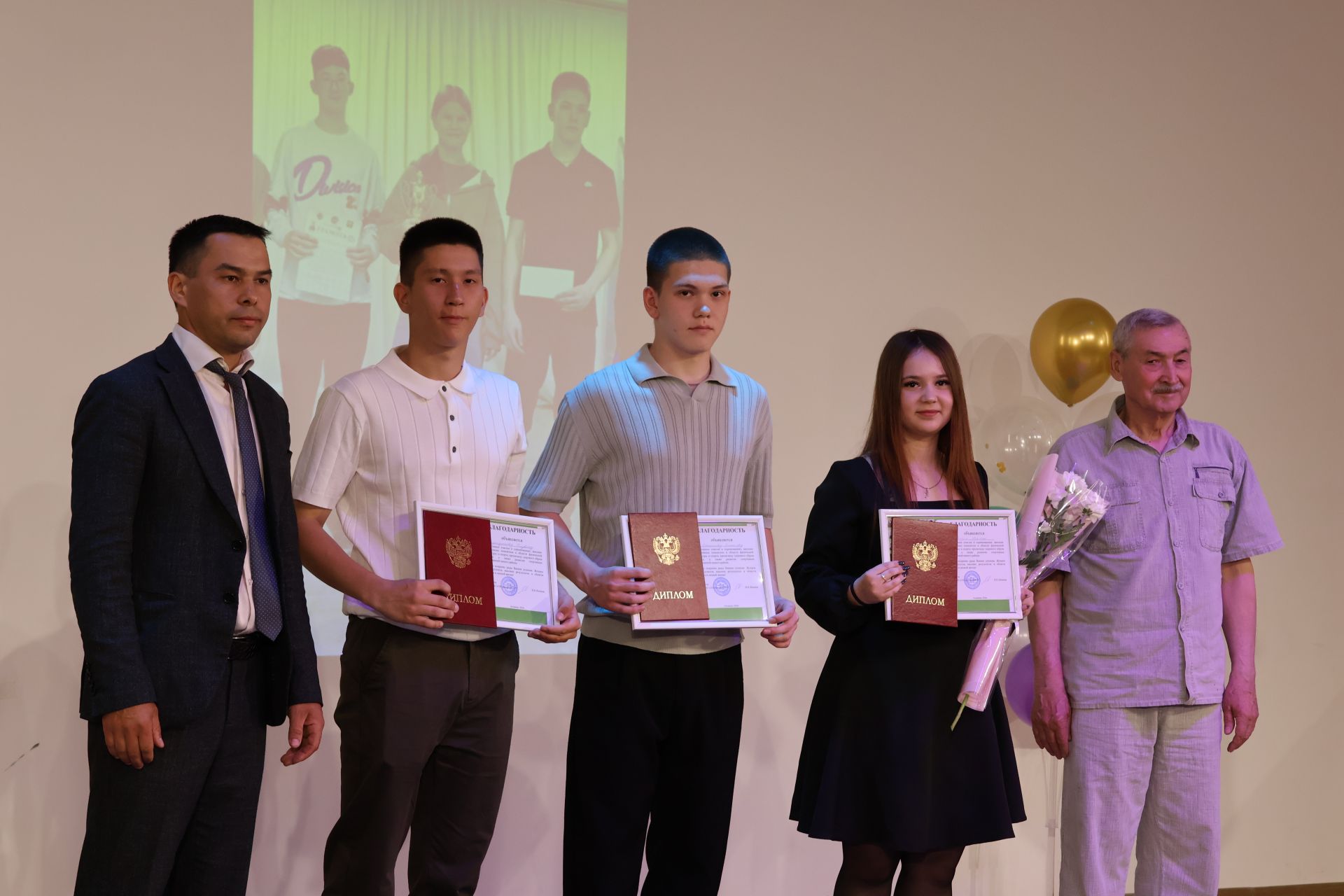 «Батыр» балалар һәм яшүсмерләр спорт мәктәбе чыгарылыш кичәсе уздырды