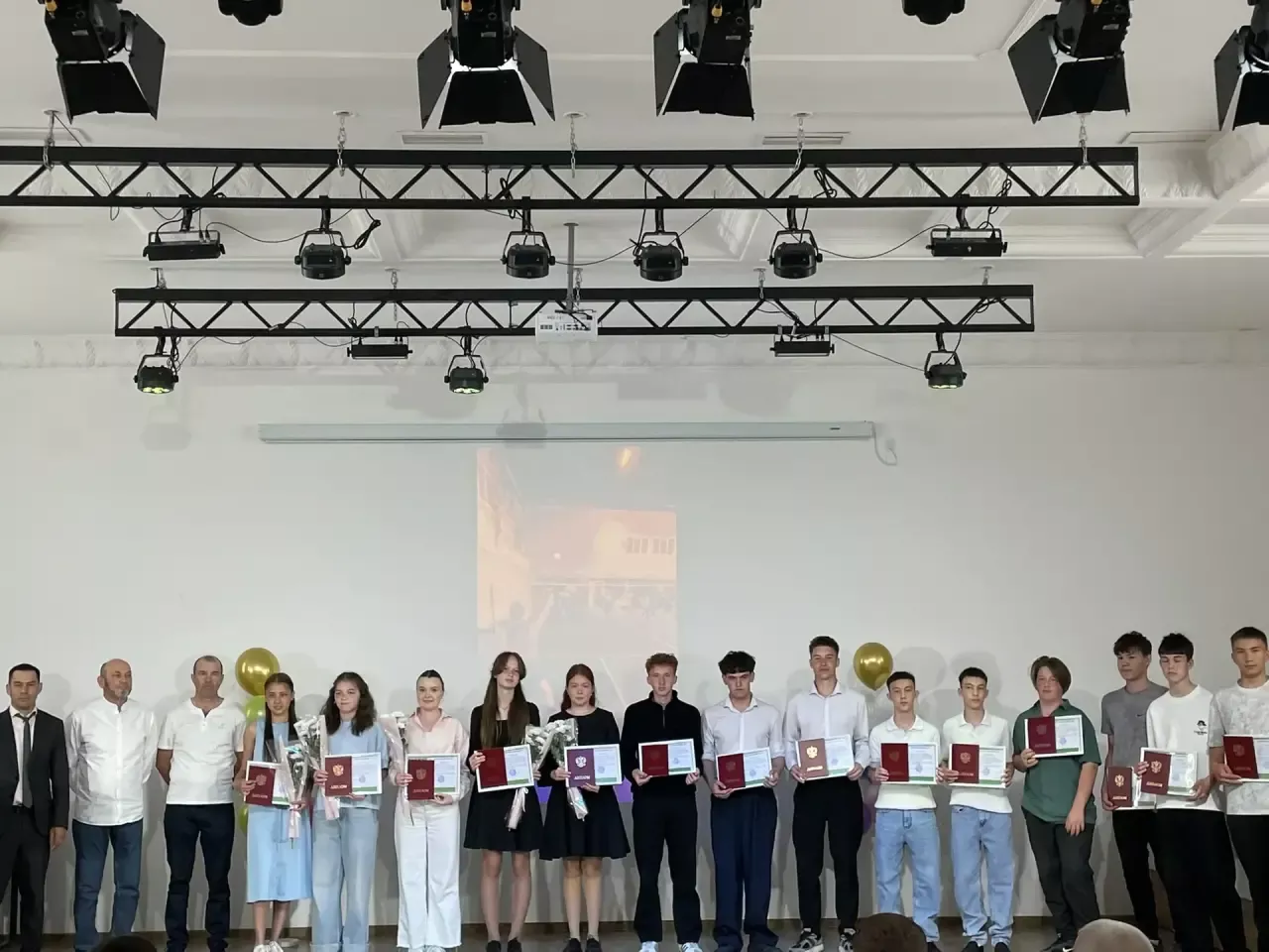 «Батыр» балалар һәм яшүсмерләр спорт мәктәбе чыгарылыш кичәсе уздырды