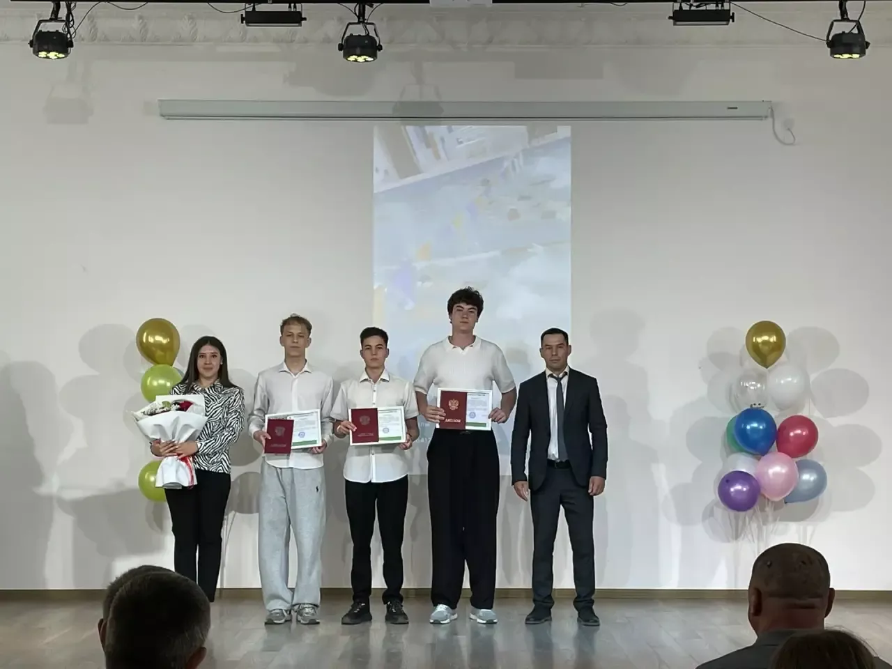 «Батыр» балалар һәм яшүсмерләр спорт мәктәбе чыгарылыш кичәсе уздырды