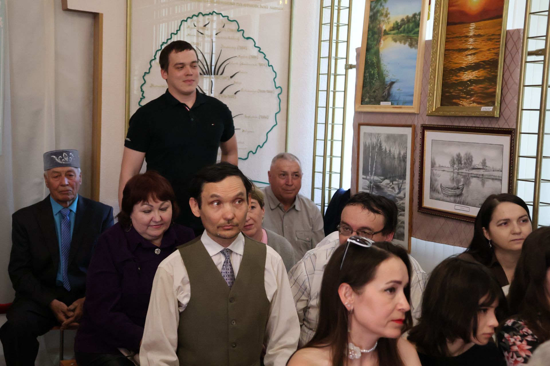 Туган якны өйрәнү музеенда Айрат Сәрвәровның “Гүзәл туган җирем” күргәзмәсе ачылды