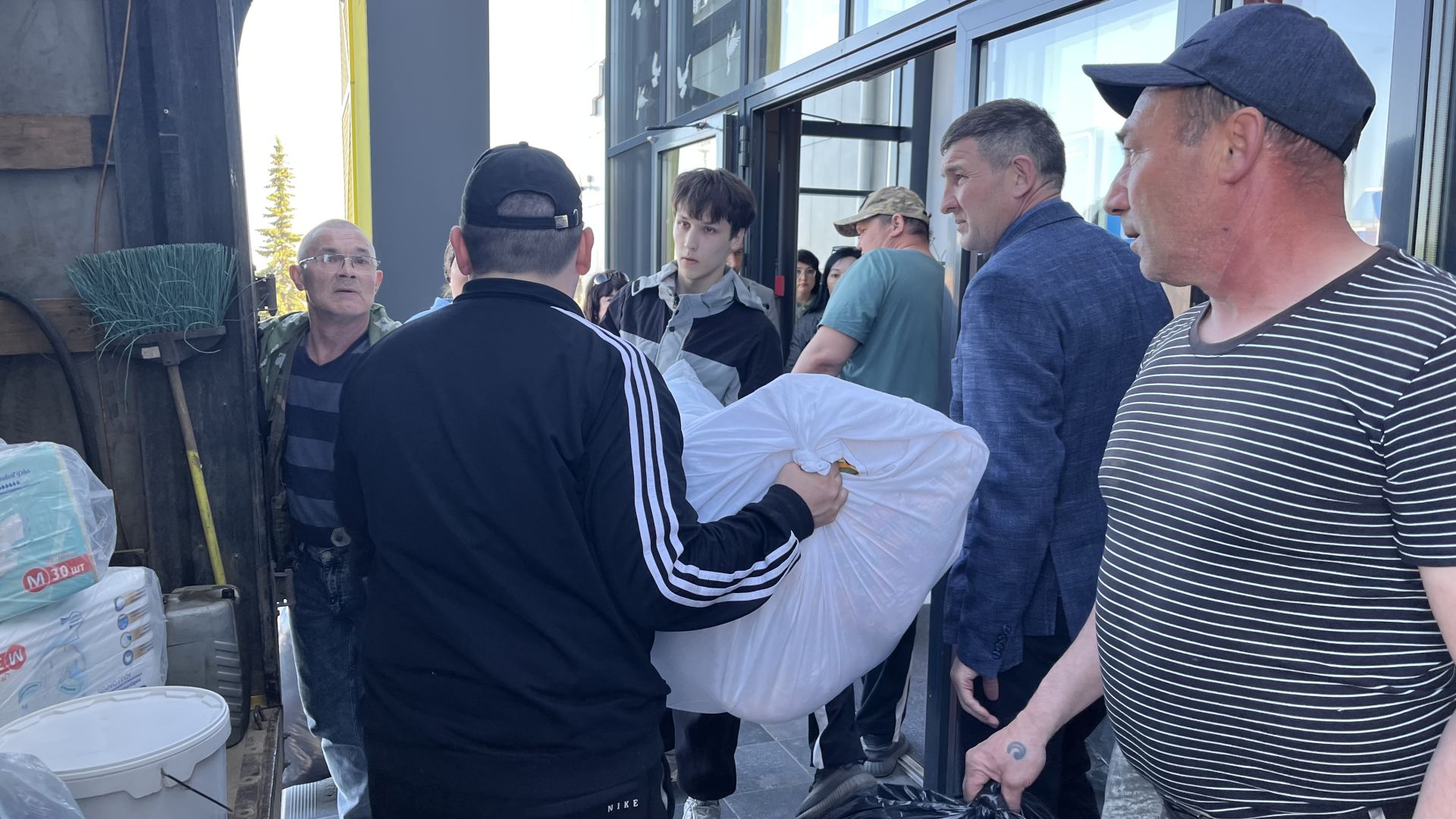 Актаныш 30 нчы гуманитар йөген Донецк юнәлешенә озатты