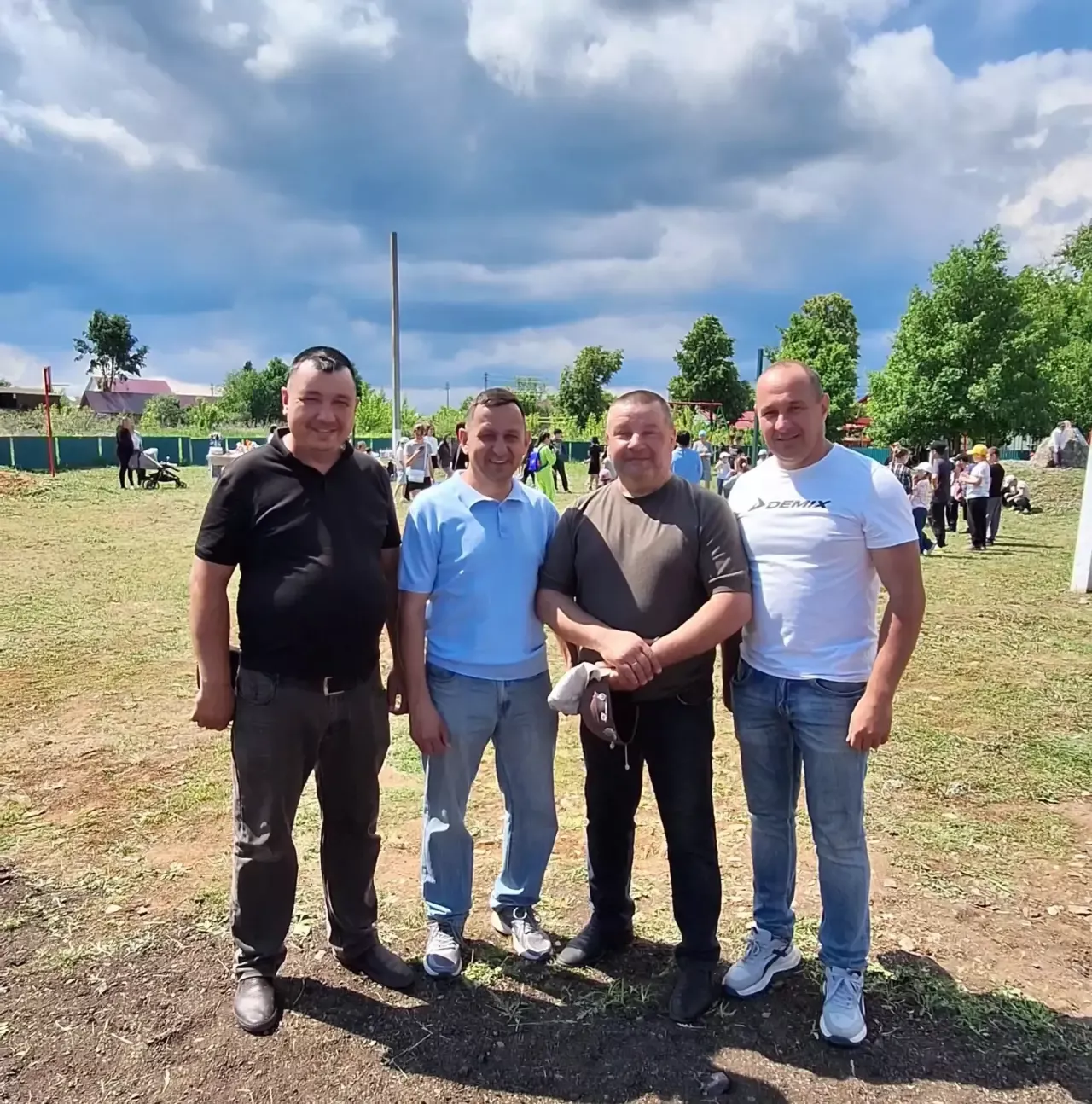 Такталачыкта Мансуровлар гаиләсе Балаларны яклау көненә багышланган Сабантуй бәйрәме оештырды