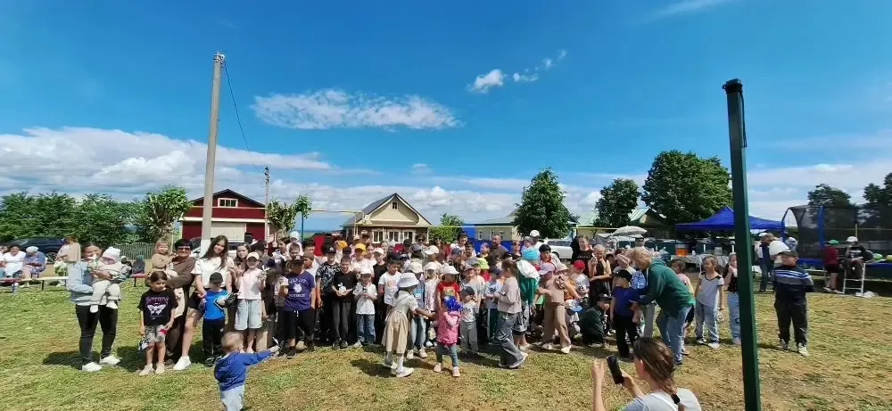 Такталачыкта Мансуровлар гаиләсе Балаларны яклау көненә багышланган Сабантуй бәйрәме оештырды