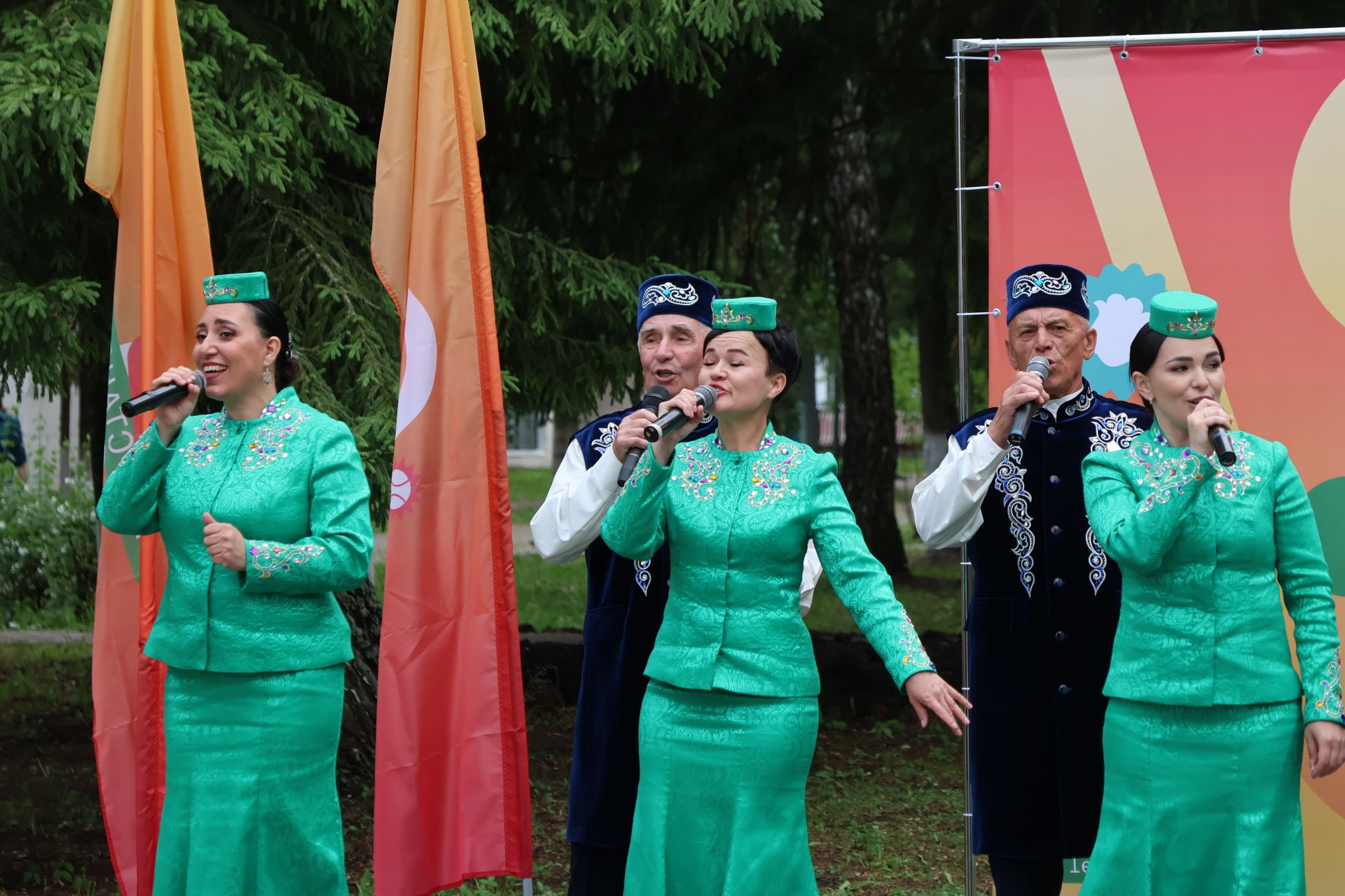 Актанышта Россия көне концертлары гөрли
