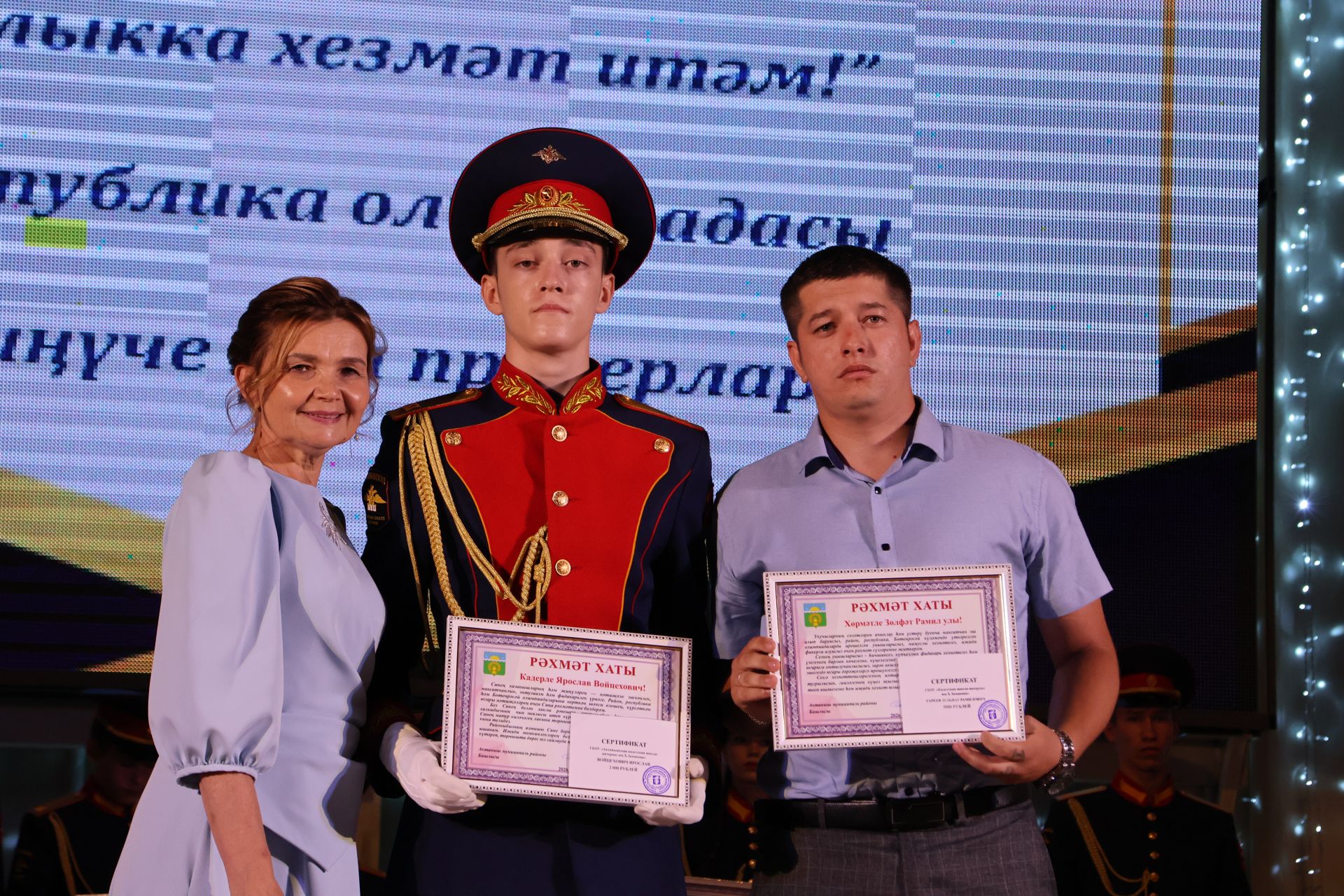 «Ватанга хезмәт итәм!»: Хәсән Заманов исемендәге кадет мәктәбе республикада сынатмады