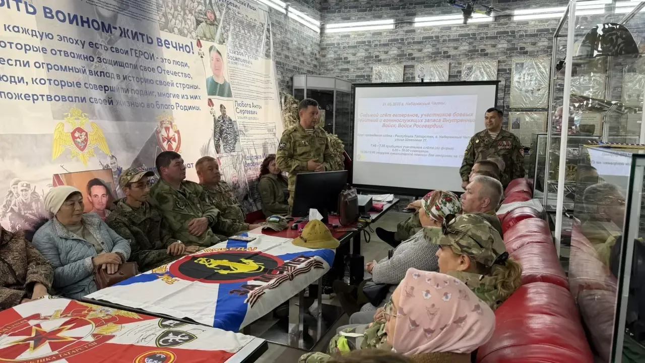 Актанышның маскировка челтәре үрүче апалары Чаллыда Волонтерлар слетында катнашты