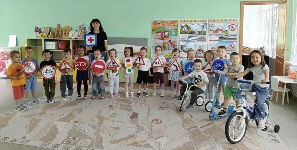 Велосипед көнендә балалар иминлек кагыйдәләрен искә төшерде