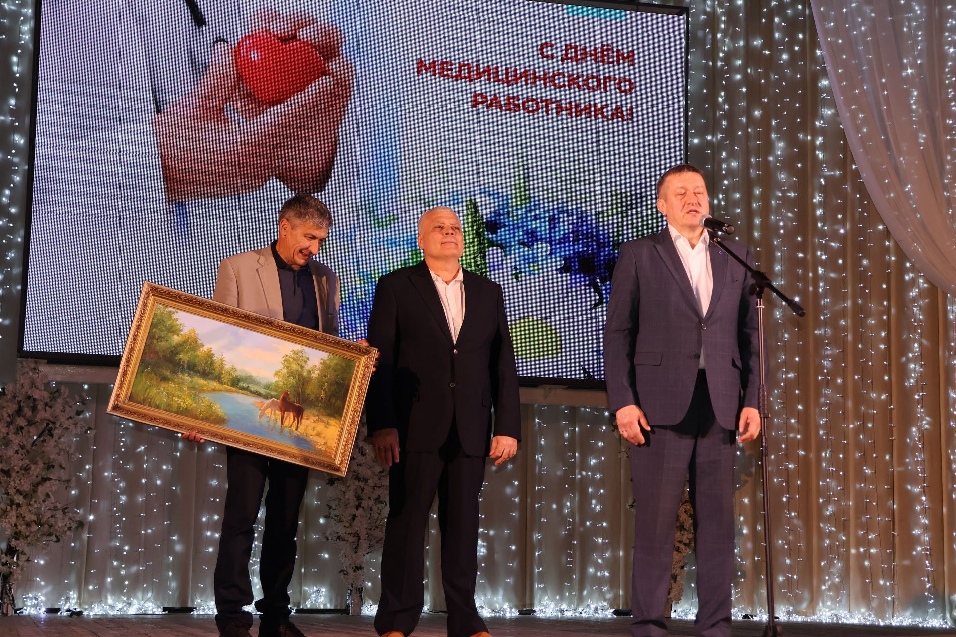 «Ак чәчәкләр» конкурсының «Иң яхшы урта буын медицина хезмәткәре» — Динария Гәрәева