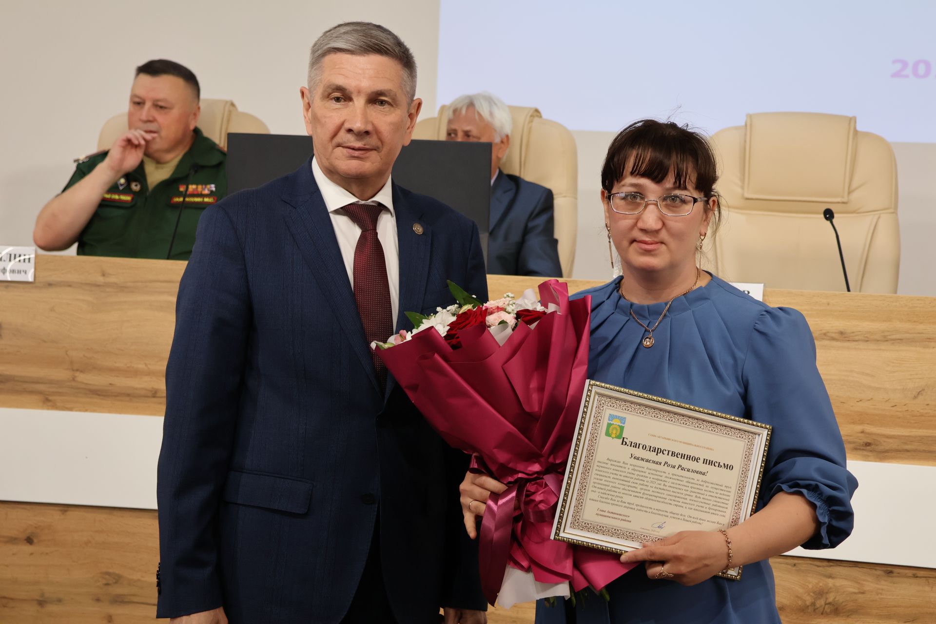 Хәрби исәп өлкәсендә хезмәт куючылар бүләкләнде
