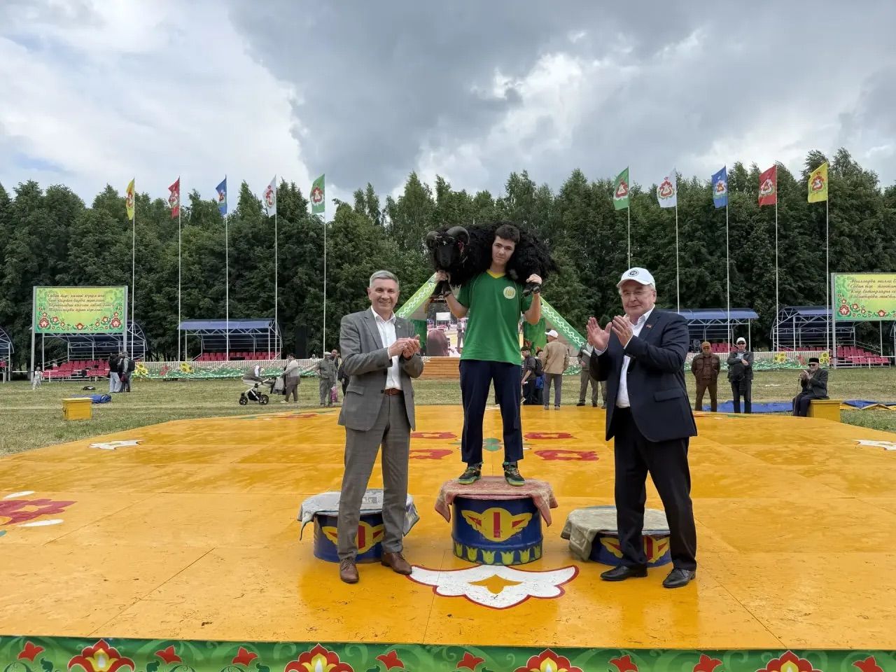 Татарча көрәш- Сабан туеның иң асыл бизәге!