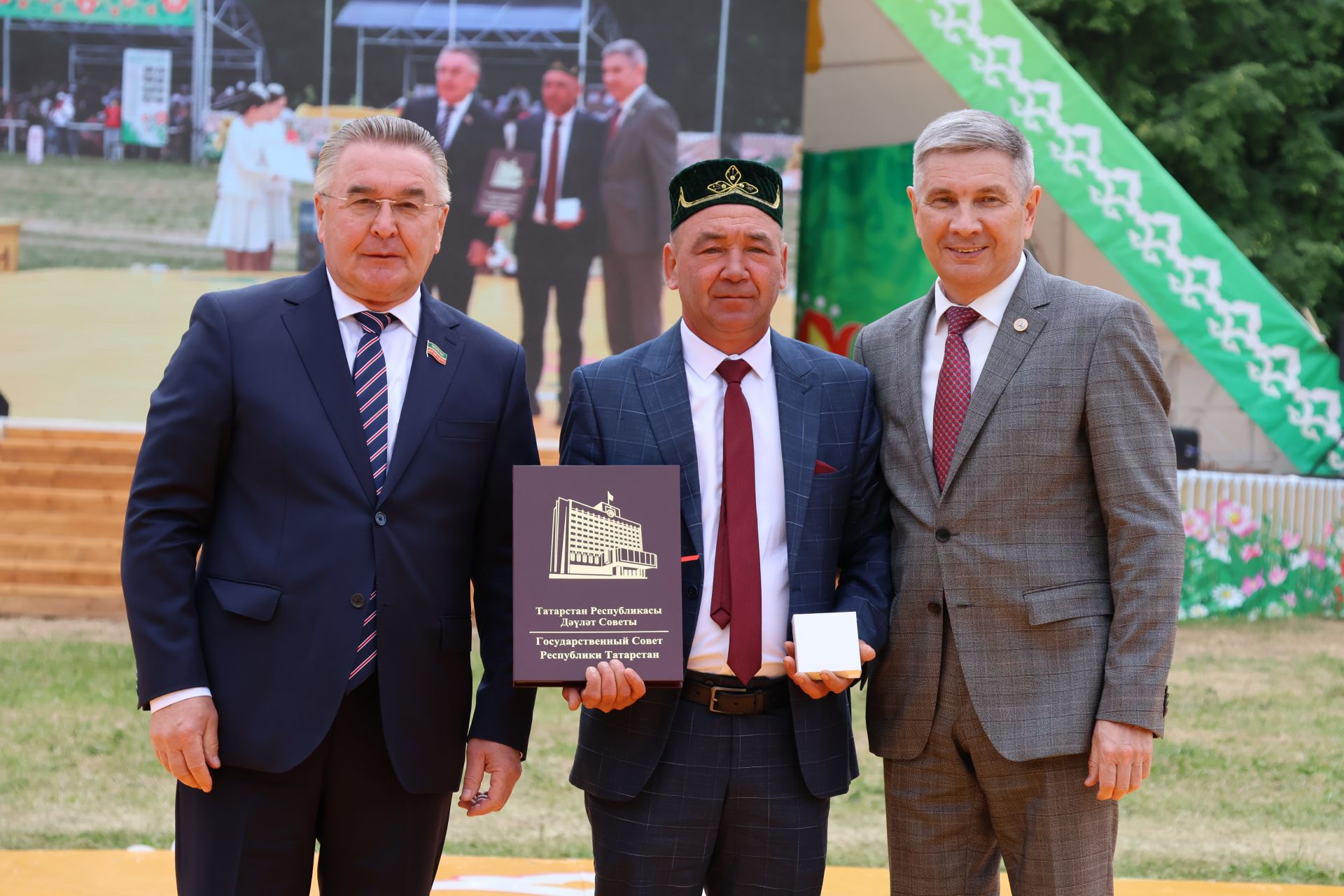 Сабантуйда хезмәт алдынгылары лаеклы бүләкләрен алды