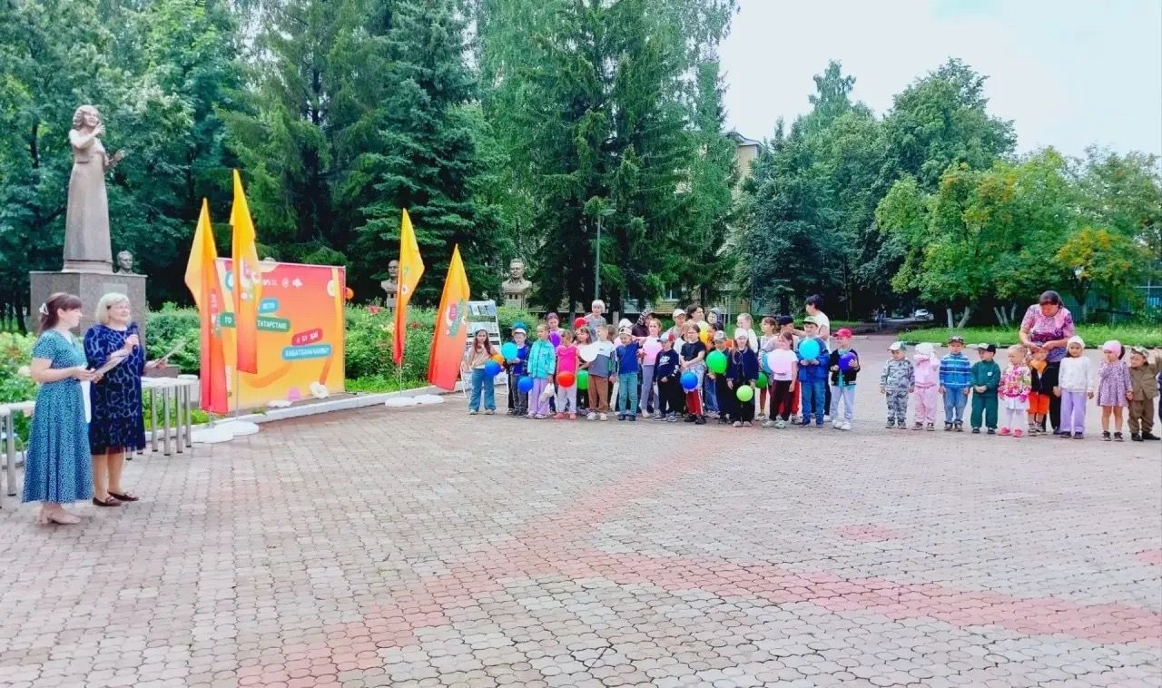 «Татарстанда җәй» проекты кысаларында зур әдәби бәйрәм узды
