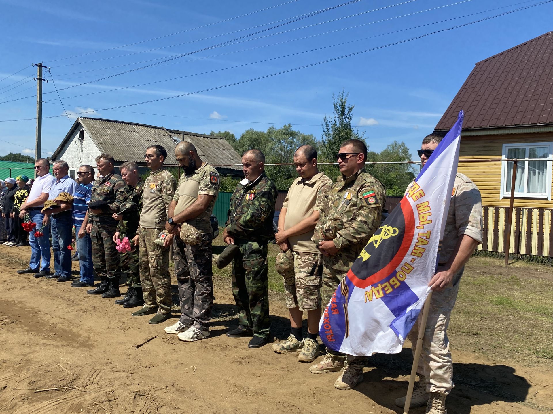 Батырлар онытылмый: МХОда батырларча һәлак булган якташыбыз Алмаз Янгиров истәлеге мәңгеләштерелде