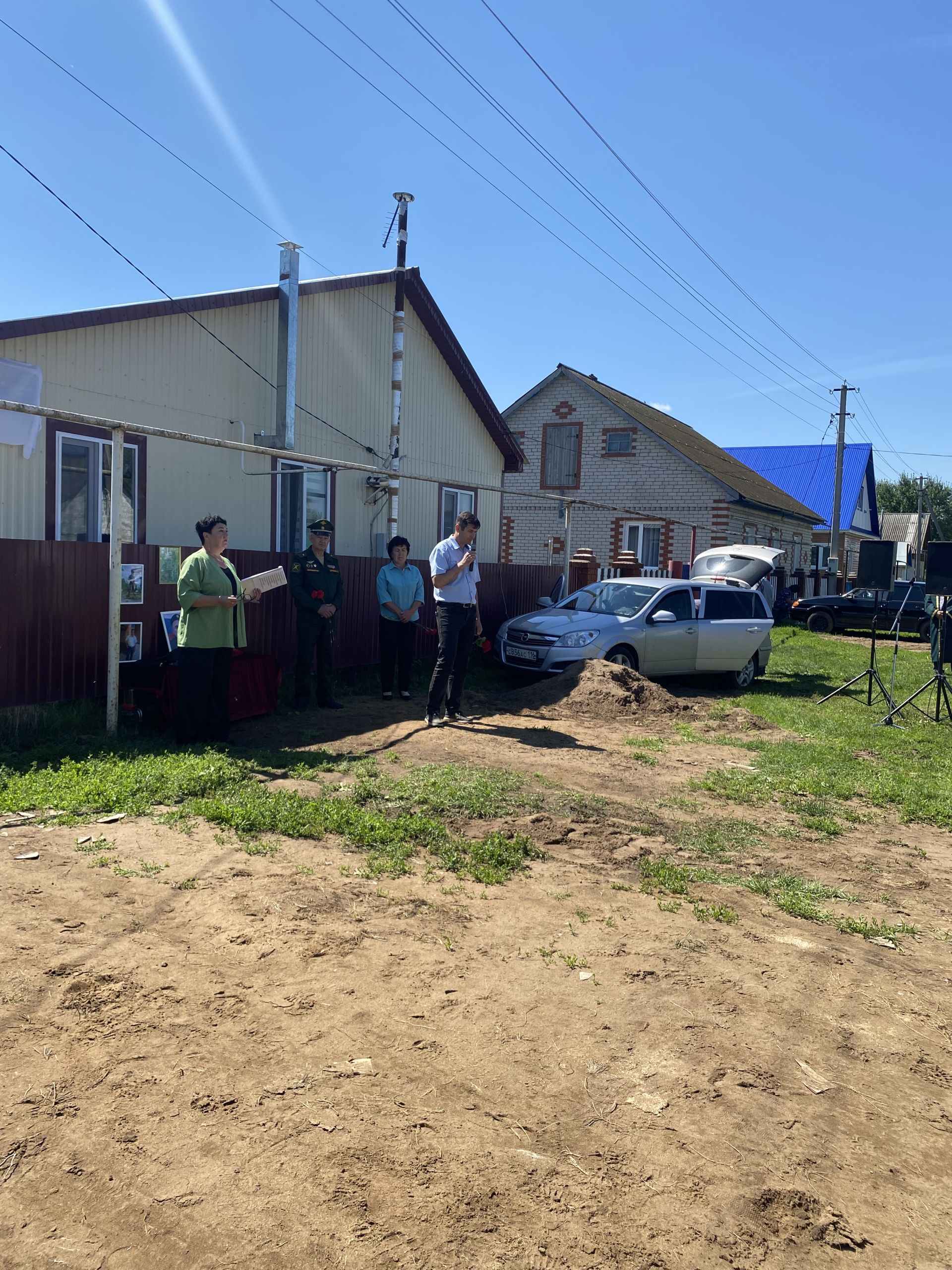 Батырлар онытылмый: МХОда батырларча һәлак булган якташыбыз Алмаз Янгиров истәлеге мәңгеләштерелде