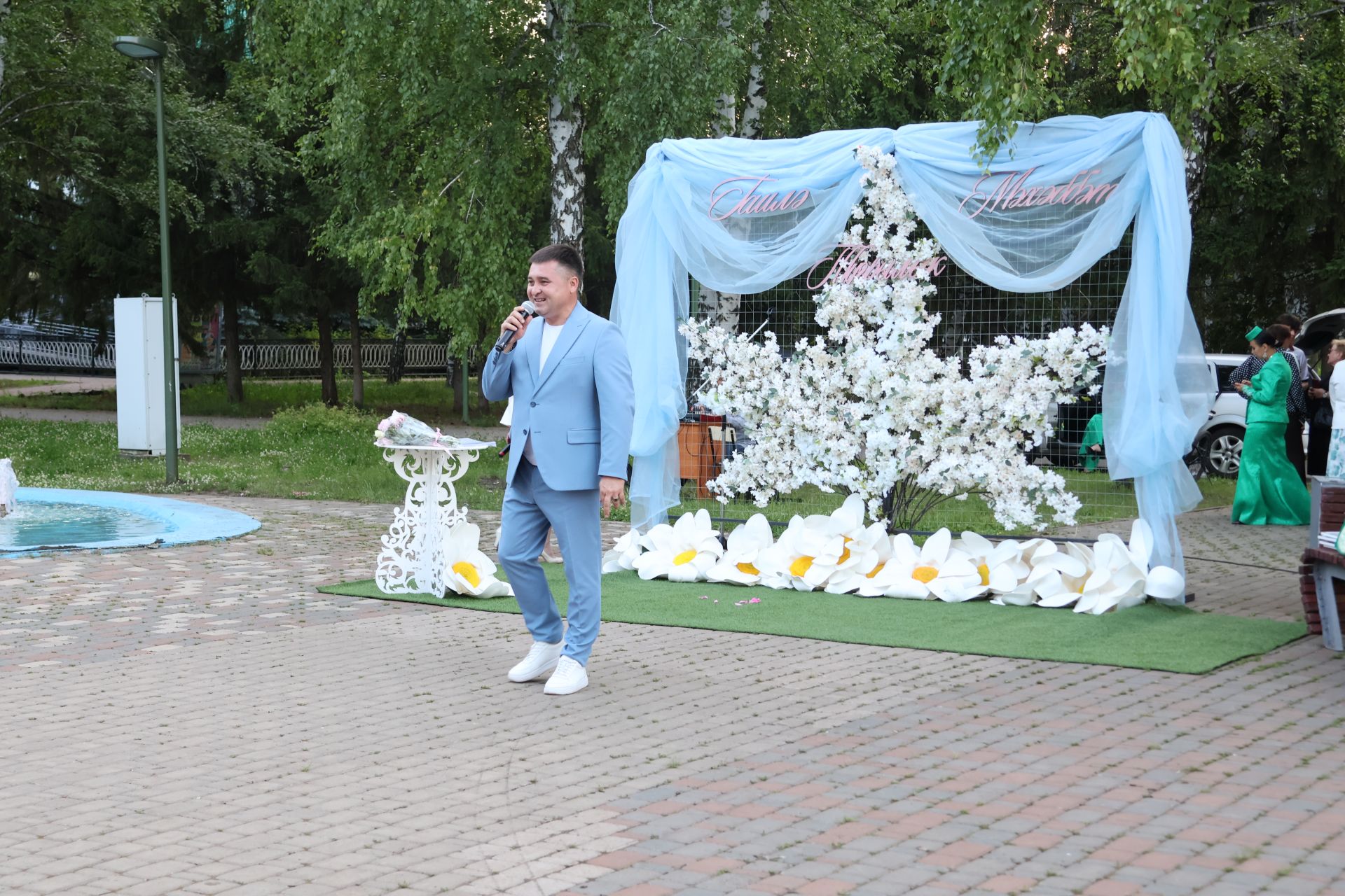 Актанышта Мәхәббәт һәм тугрылык көне: 12 үрнәк гаилә алтын, зөбәрҗәт һәм бриллиант туйларын билгеләп үтте