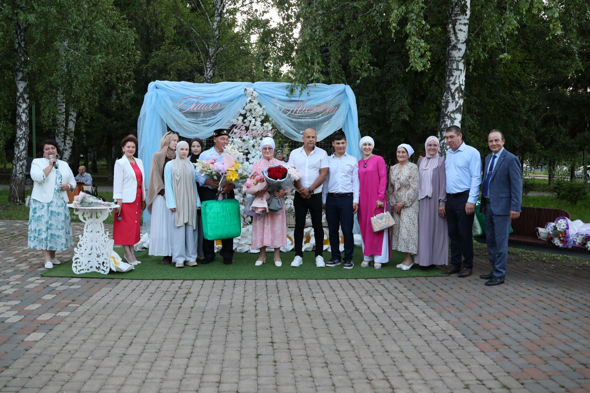 Актанышта Мәхәббәт һәм тугрылык көне: 12 үрнәк гаилә алтын, зөбәрҗәт һәм бриллиант туйларын билгеләп үтте
