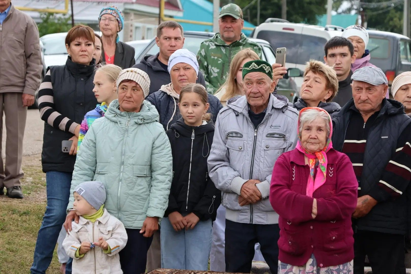 Иске Айман авылында махсус хәрби операциядә һәлак булган Әхмәтшин Альберт Әнвәр улына хәтер тактасы куелды