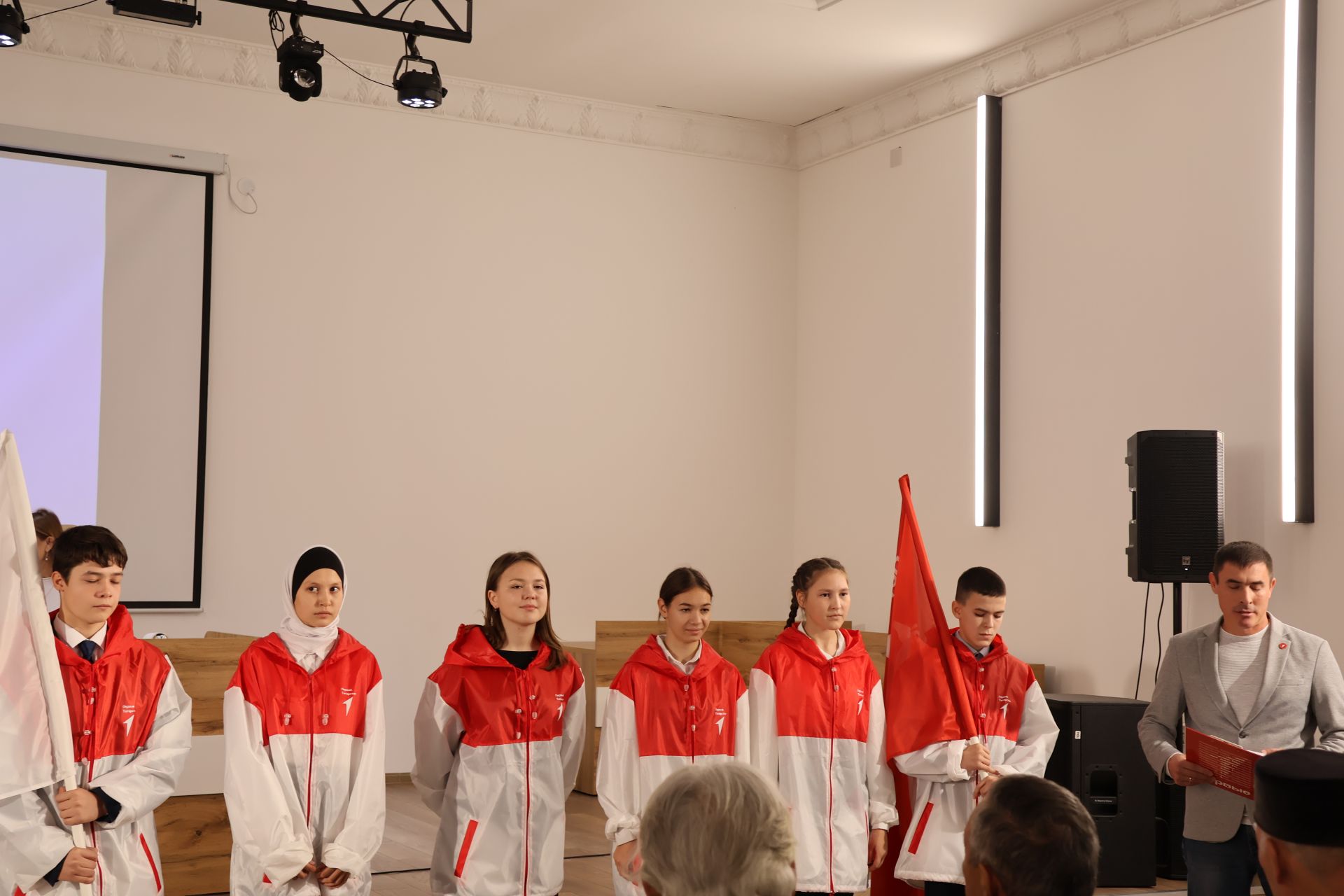 Изге теләкләр, бүләкләр, чаралар – районыбызда Өлкәннәр ункөнлеге