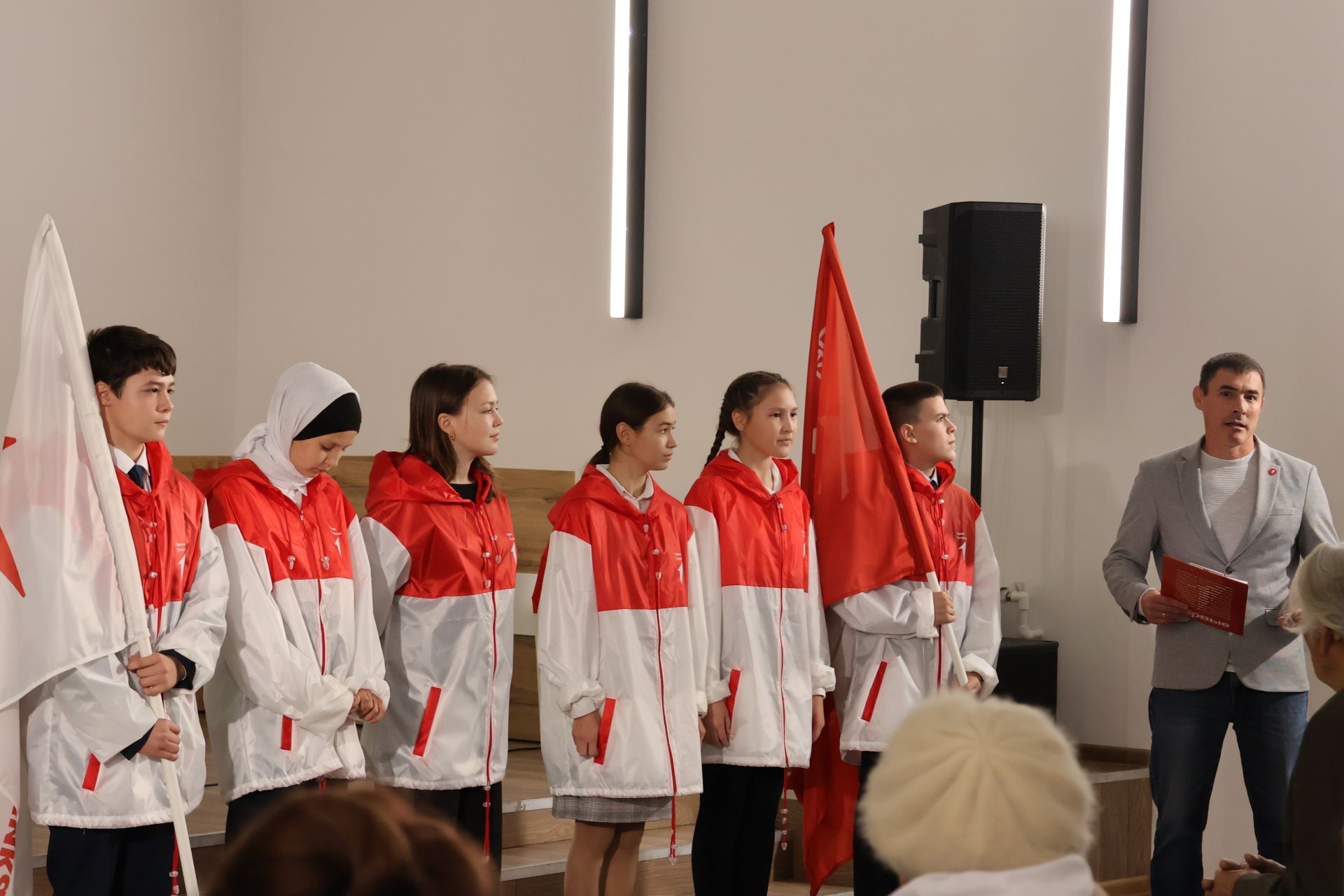 Изге теләкләр, бүләкләр, чаралар – районыбызда Өлкәннәр ункөнлеге