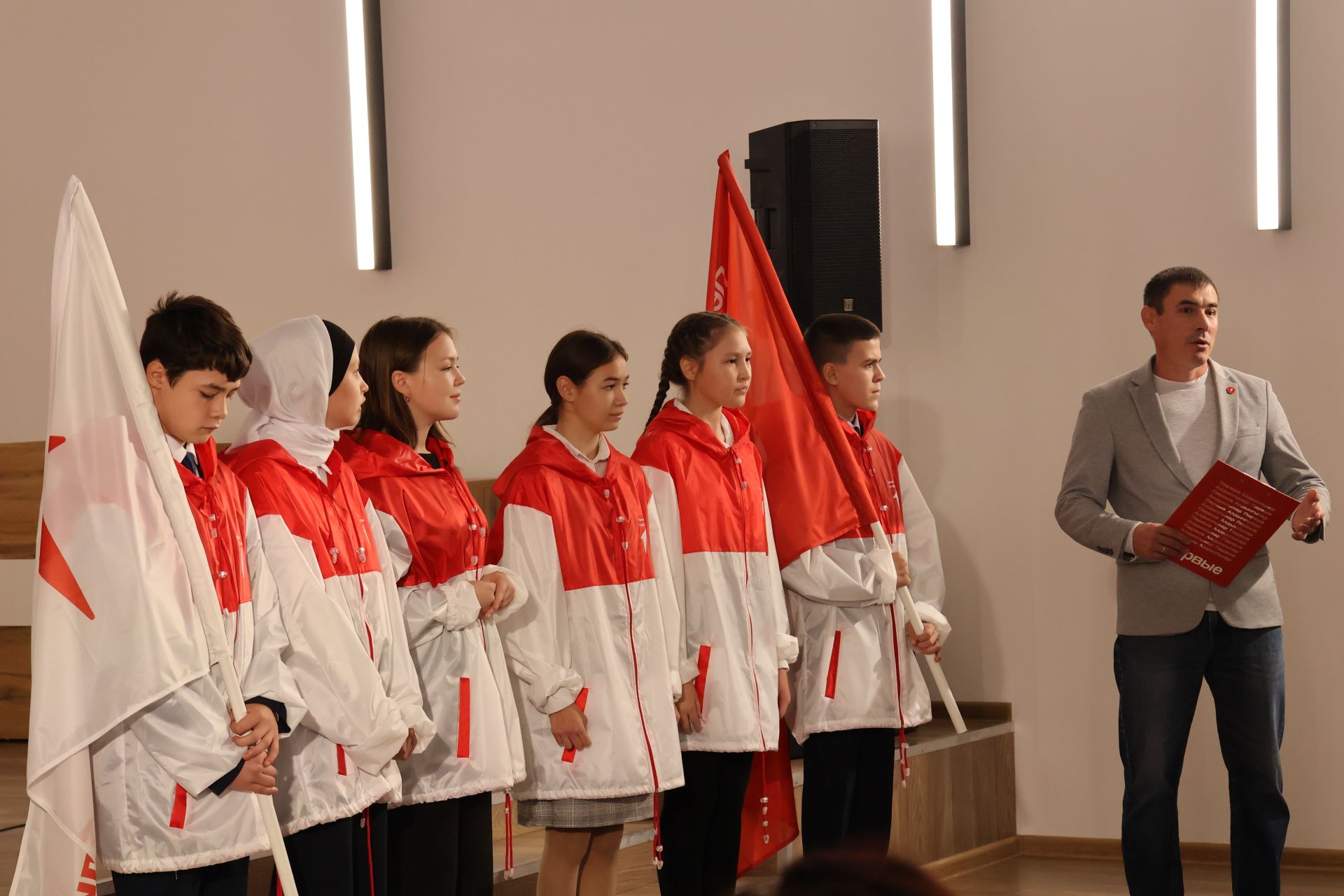 Изге теләкләр, бүләкләр, чаралар – районыбызда Өлкәннәр ункөнлеге