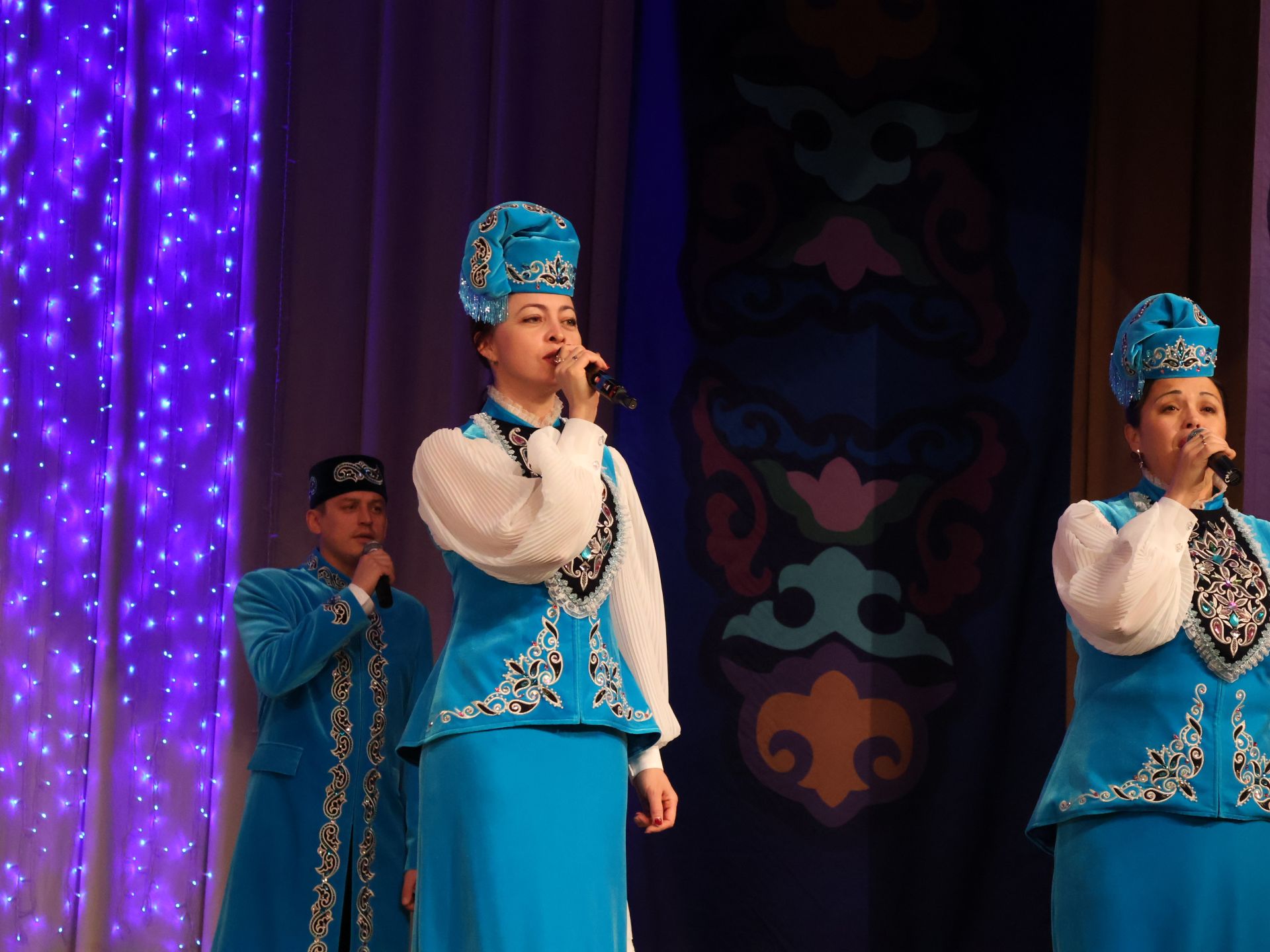 Танылган әдип, күренекле якташыбыз Данил Салиховның иҗат кичәсе шаулап-гөрләп үтте