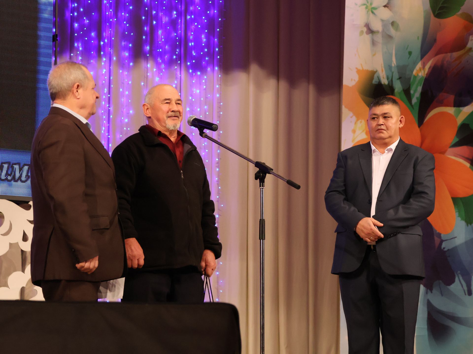 Артистыбыз Ленарис Шәңгәрәевка 50 яшь: Монда тудым, монда тамыр җәйдем, монда яңгырар минем җырларым!