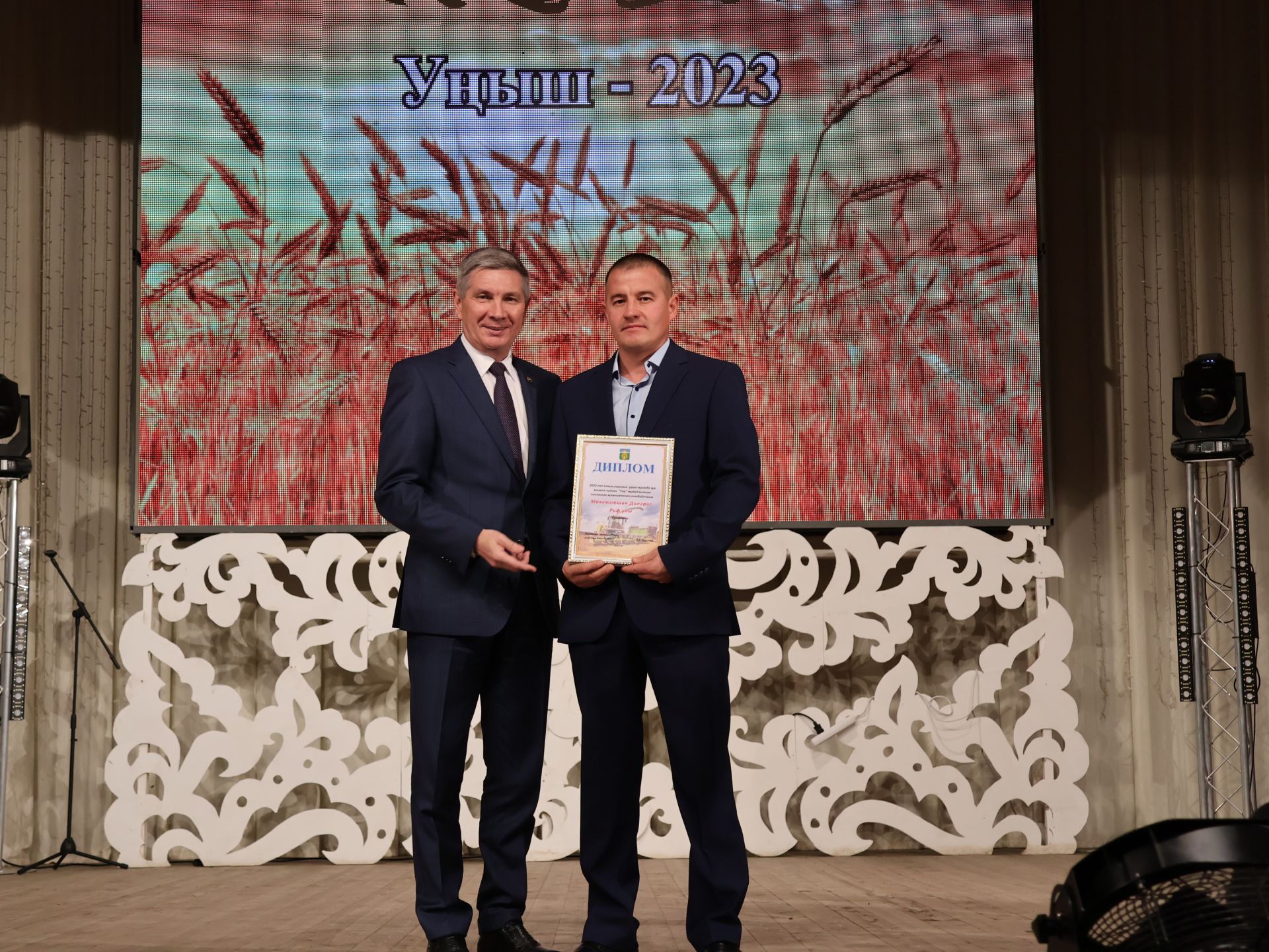Уңыш-2023: Районыбызда кыр батырларын данладылар