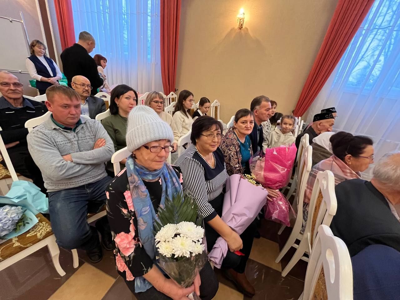 Алтын туйларыгыз котлы булсын!