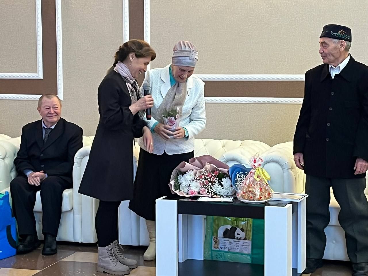 Алтын туйларыгыз котлы булсын!