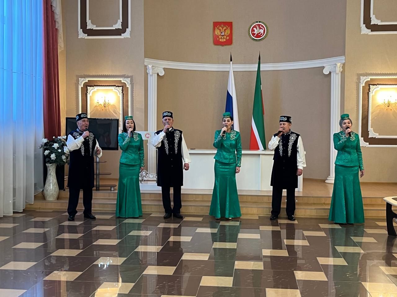 Алтын туйларыгыз котлы булсын!