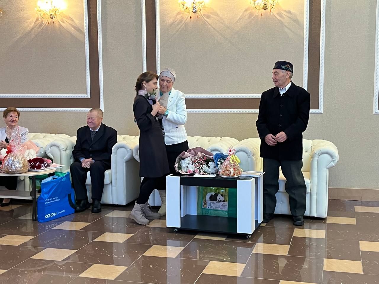 Алтын туйларыгыз котлы булсын!
