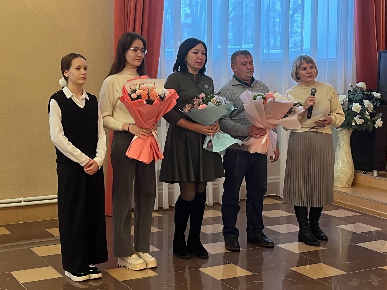Алтын туйларыгыз котлы булсын!