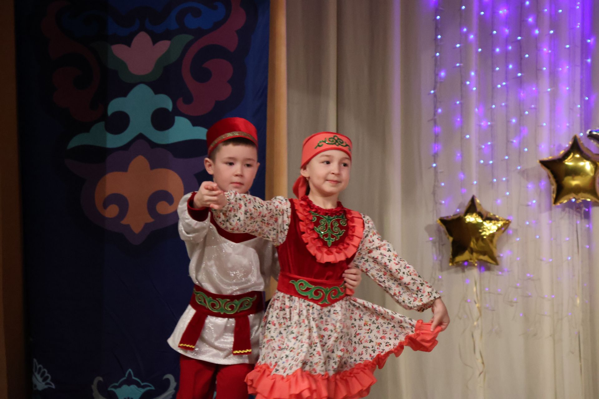 "Йолдызлык"та нәни йолдызчыклар кабынды!(БАРЛЫК ФОТОЛАР, БИК КҮП ФОТОРӘСЕМНӘР)