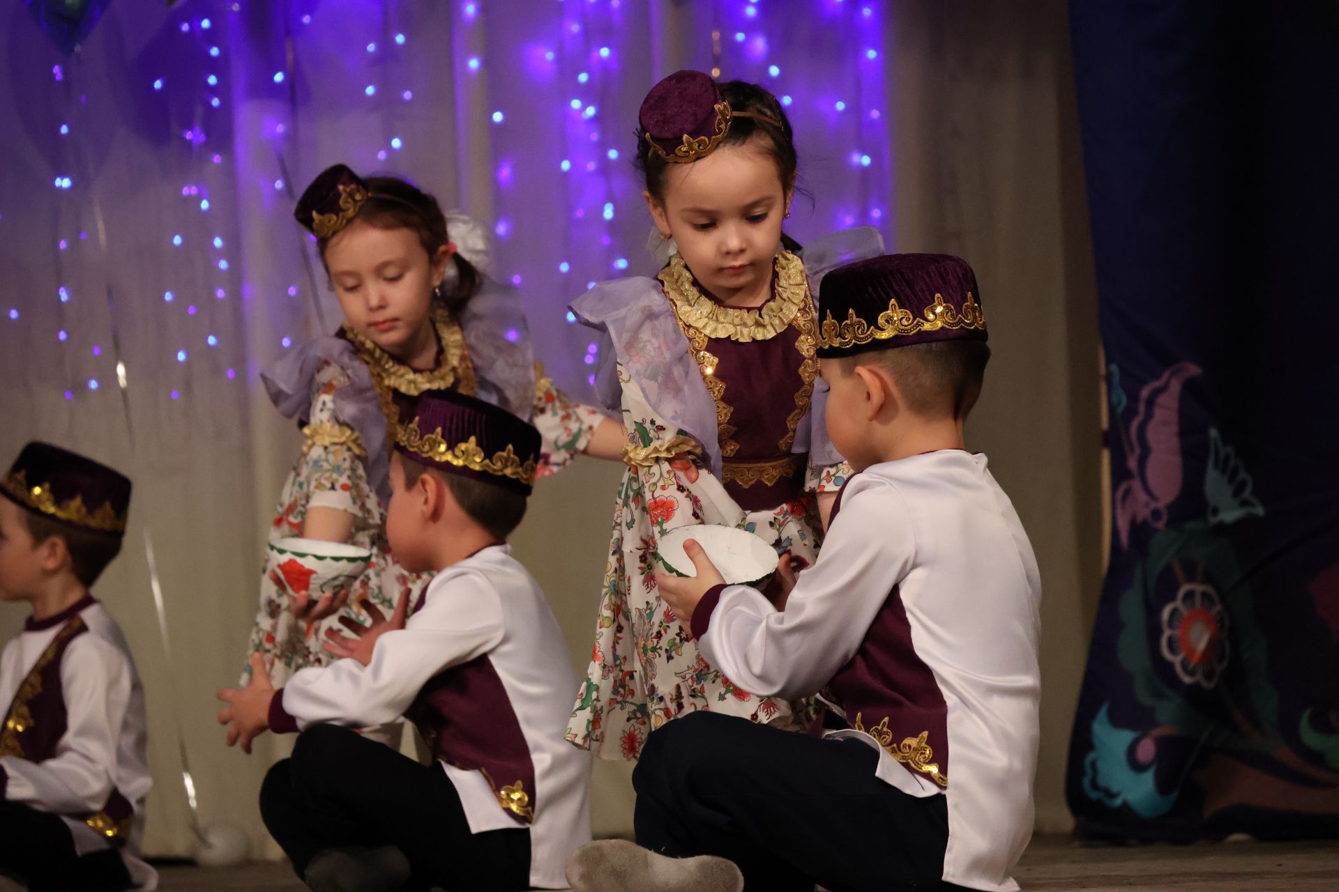"Йолдызлык"та нәни йолдызчыклар кабынды!(БАРЛЫК ФОТОЛАР, БИК КҮП ФОТОРӘСЕМНӘР)