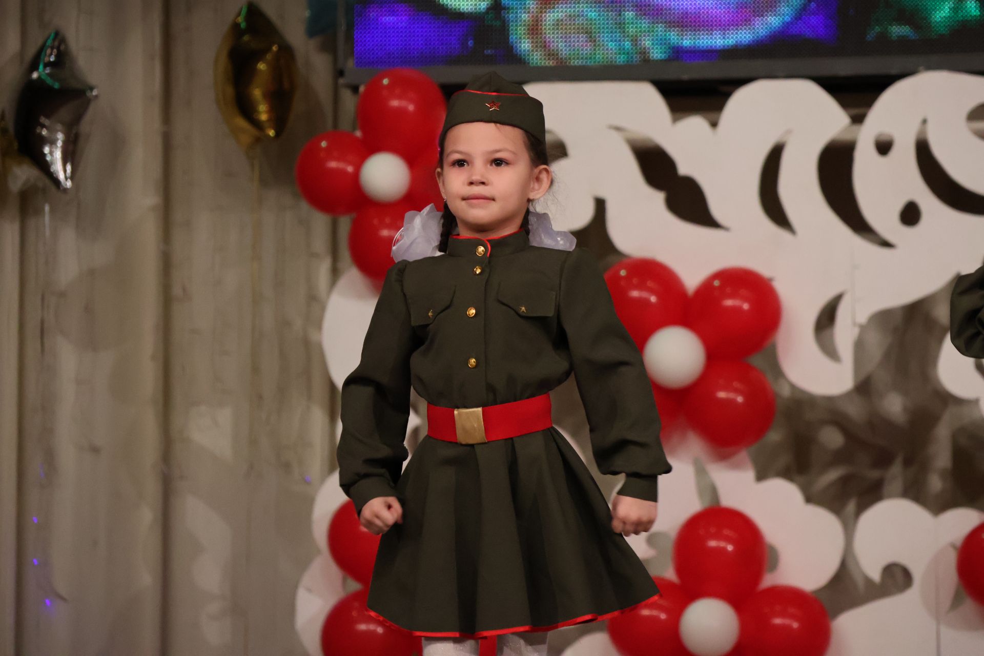 "Йолдызлык"та нәни йолдызчыклар кабынды!(БАРЛЫК ФОТОЛАР, БИК КҮП ФОТОРӘСЕМНӘР)