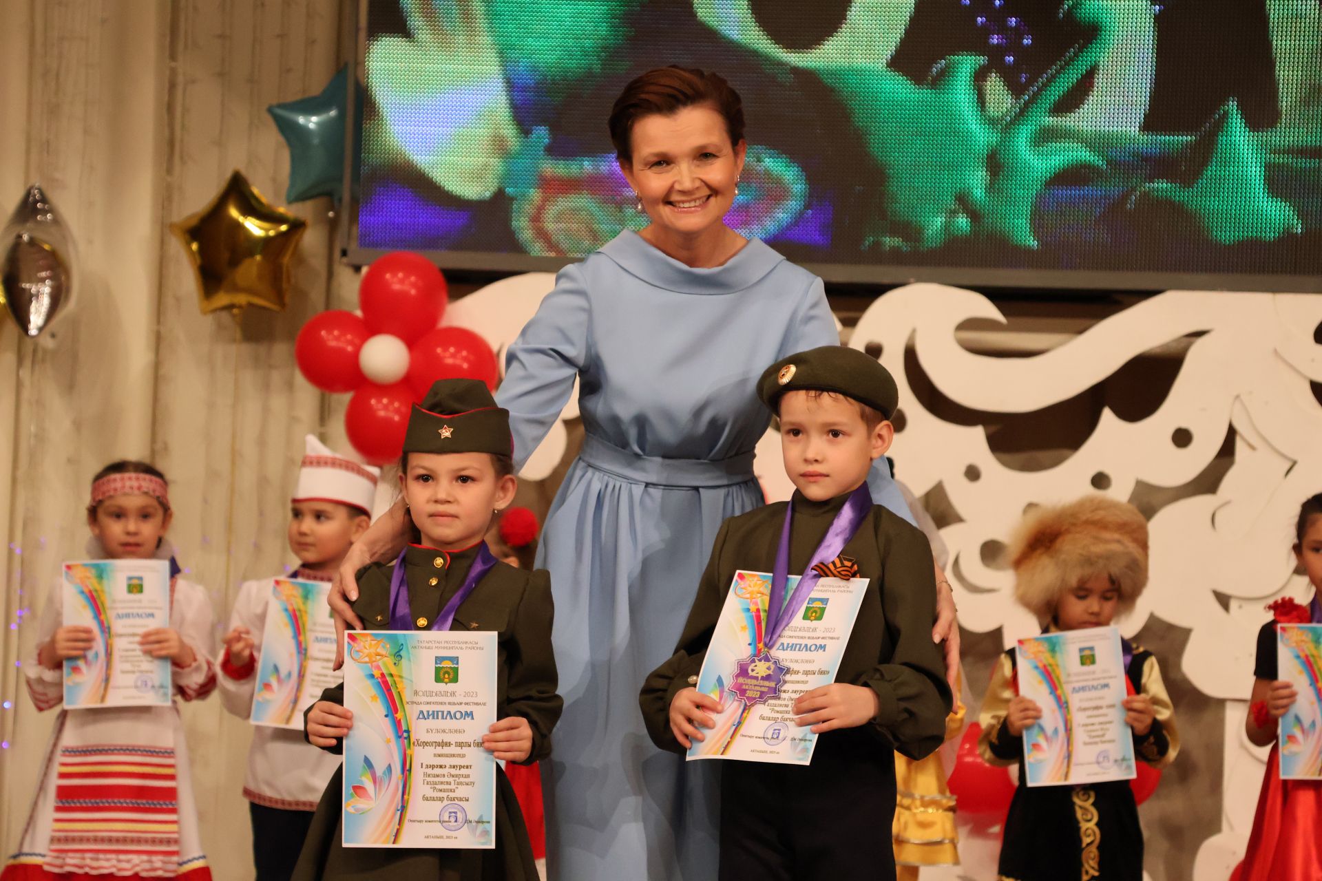 "Йолдызлык"та нәни йолдызчыклар кабынды!(БАРЛЫК ФОТОЛАР, БИК КҮП ФОТОРӘСЕМНӘР)
