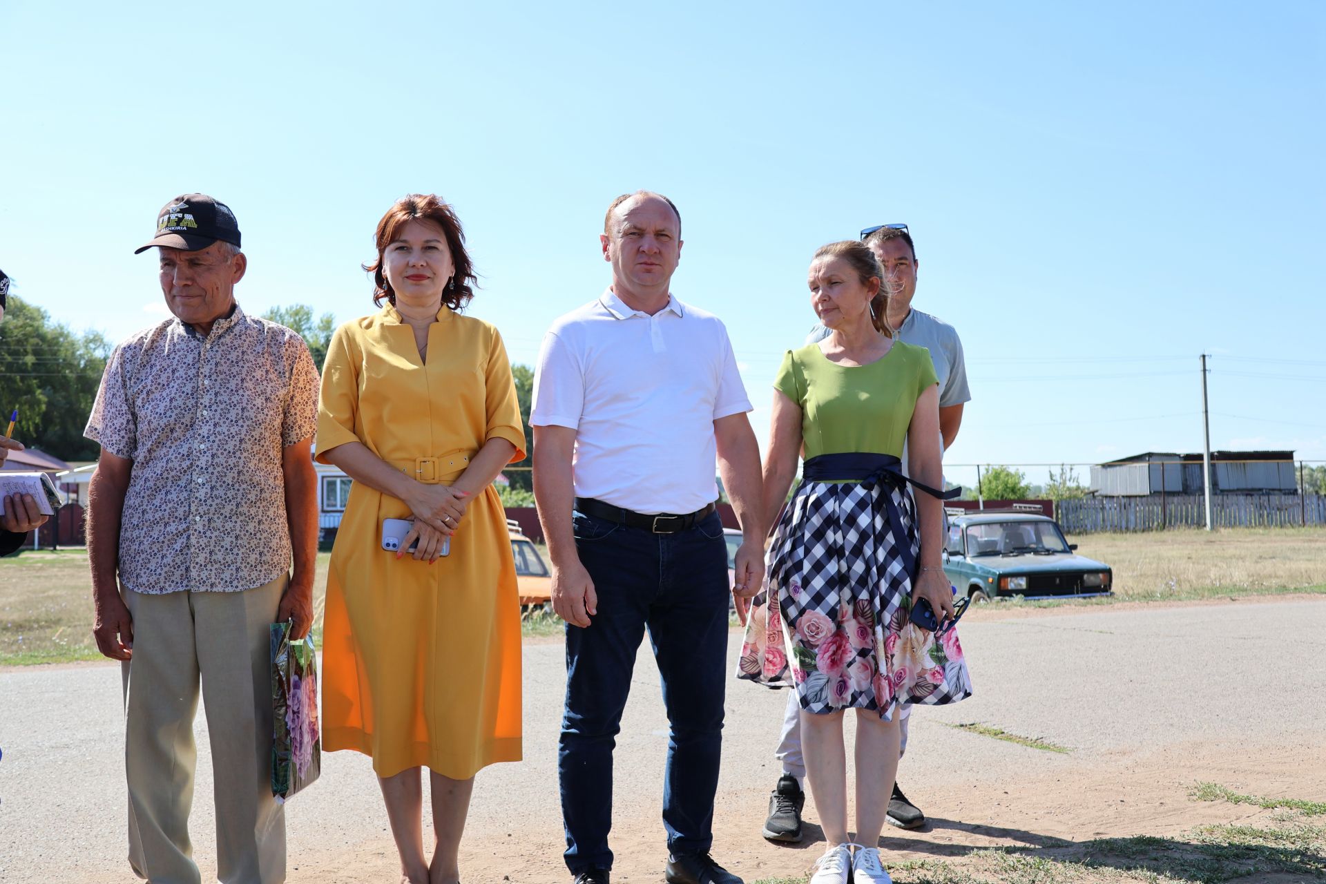 Аккүз авылында универсаль спорт мәйданчыгы ачылды