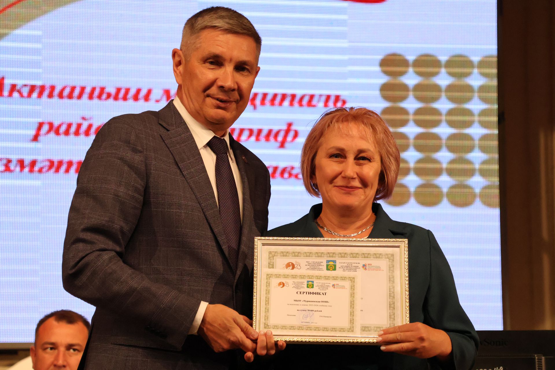 Зур фоторепортаж: Яңа уку елына — яңа таләпләр