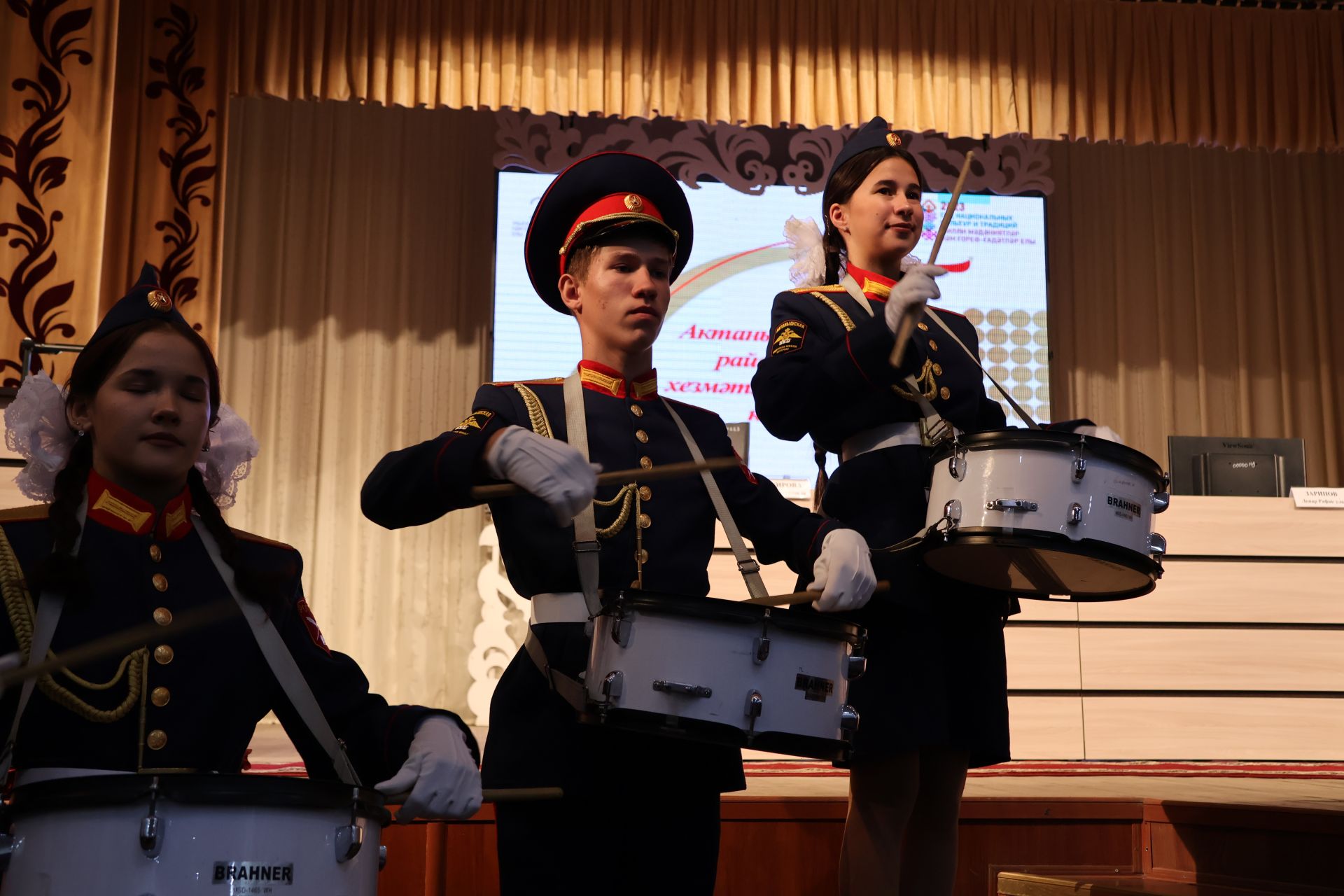 Зур фоторепортаж: Яңа уку елына — яңа таләпләр