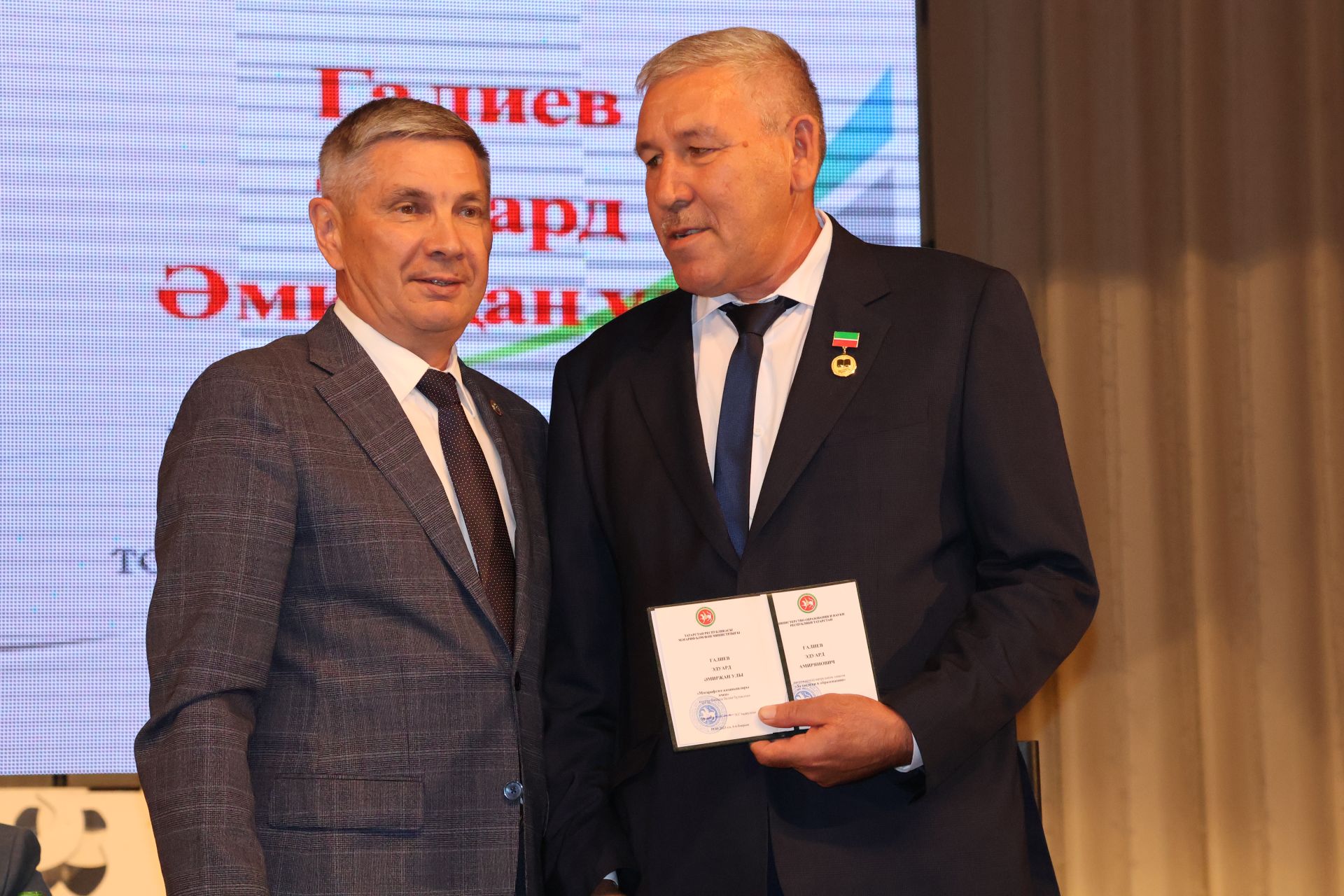 Зур фоторепортаж: Яңа уку елына — яңа таләпләр