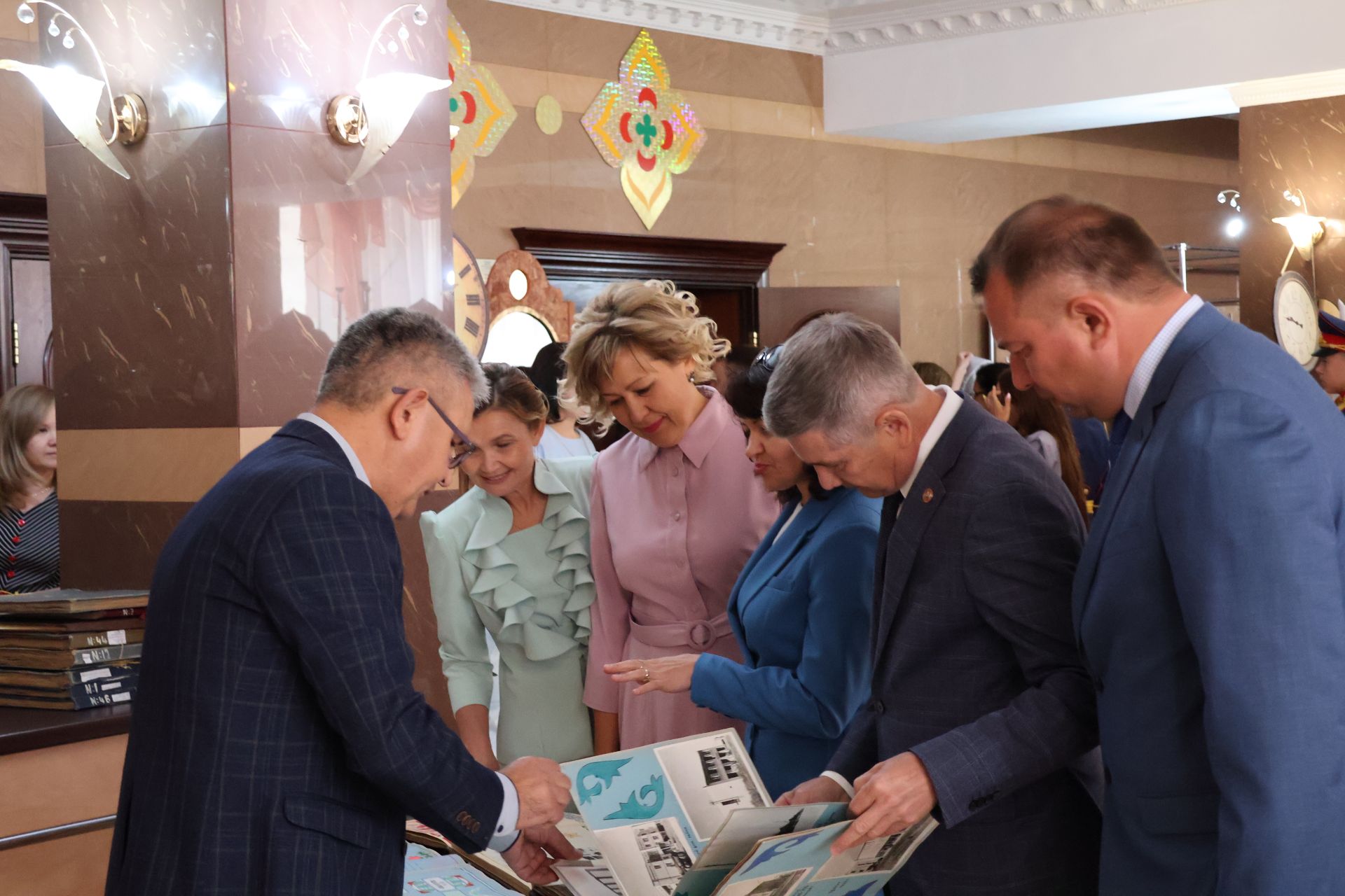 Зур фоторепортаж: Яңа уку елына — яңа таләпләр