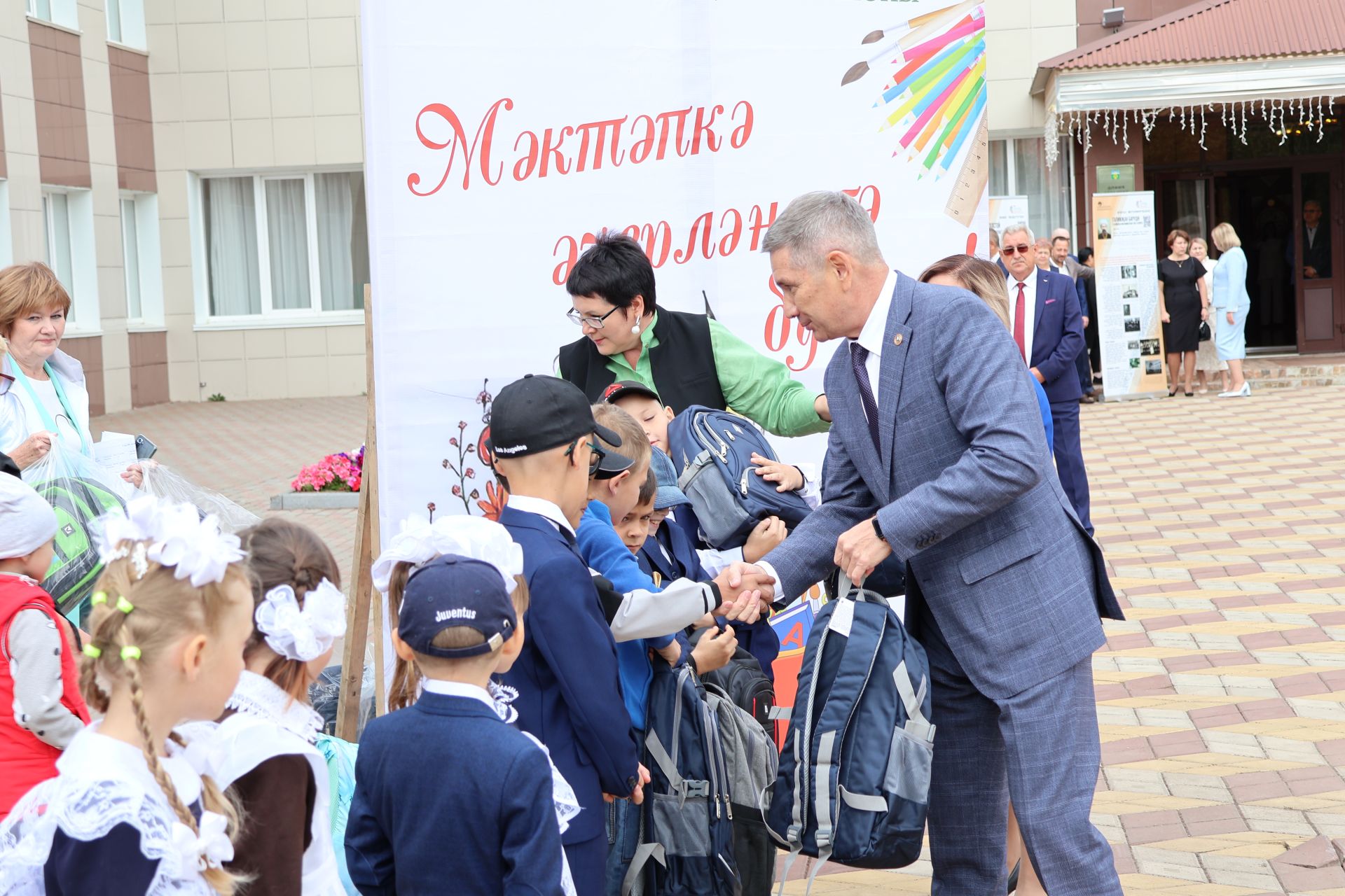 Зур фоторепортаж: Яңа уку елына — яңа таләпләр
