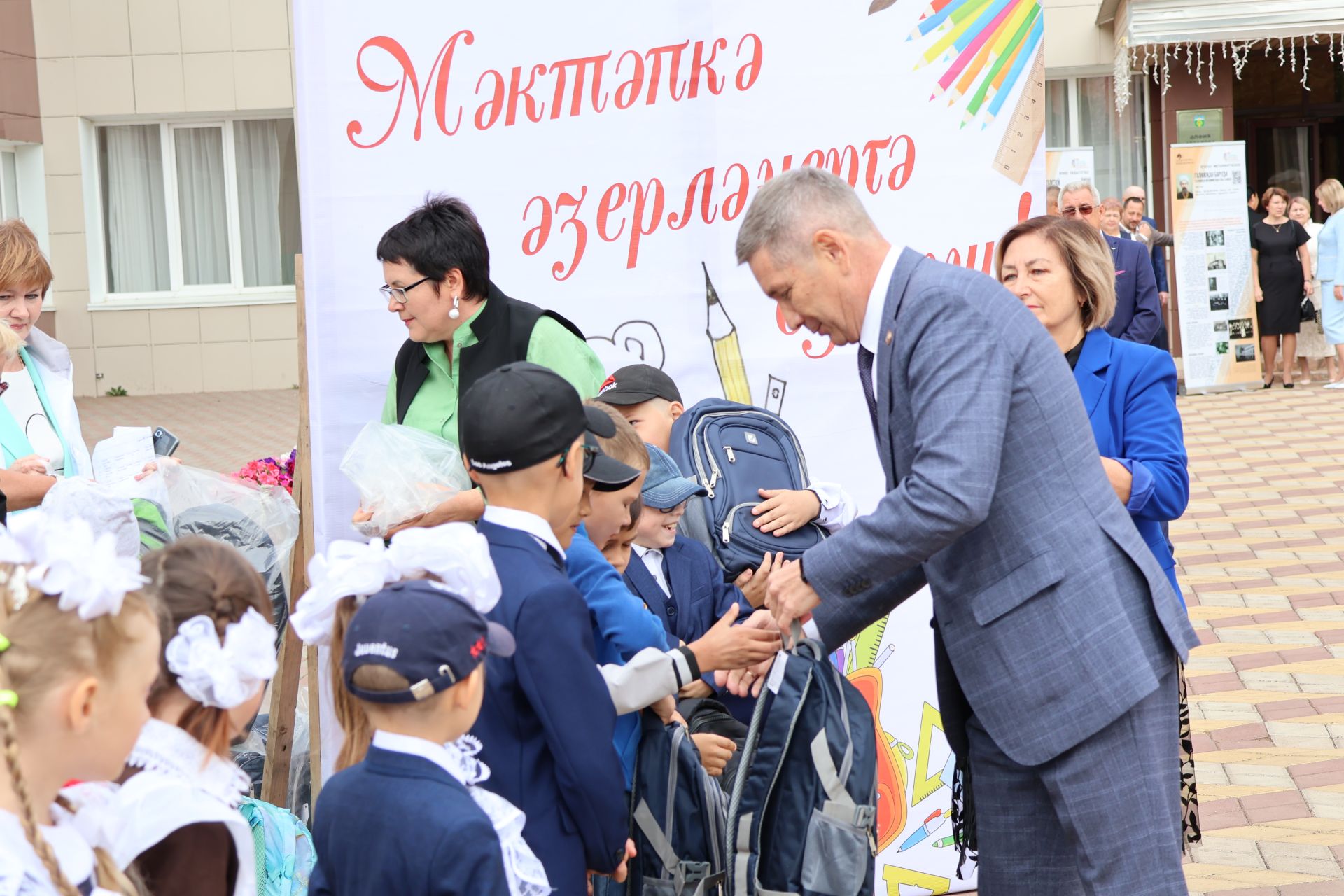 Зур фоторепортаж: Яңа уку елына — яңа таләпләр