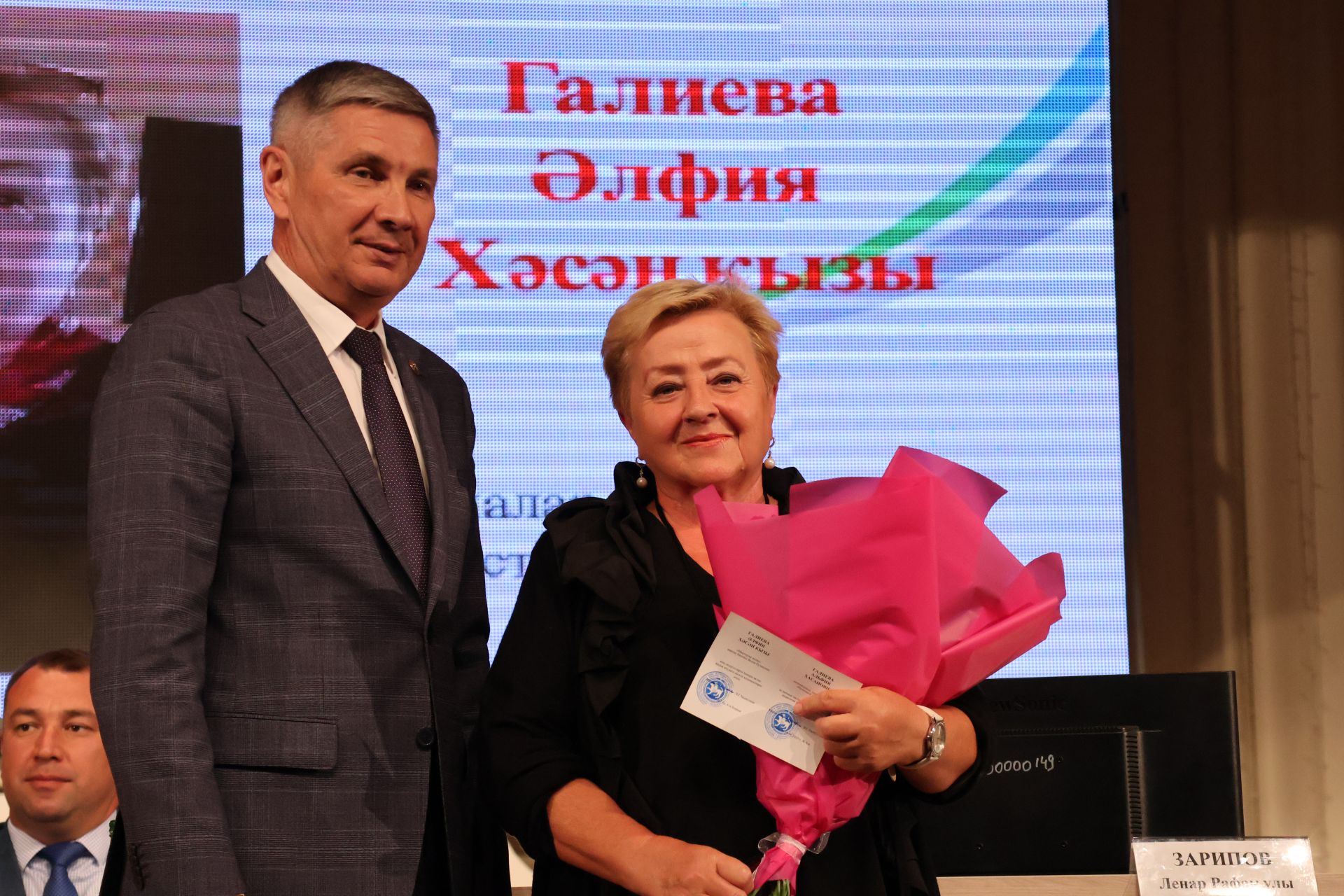 Зур фоторепортаж: Яңа уку елына — яңа таләпләр